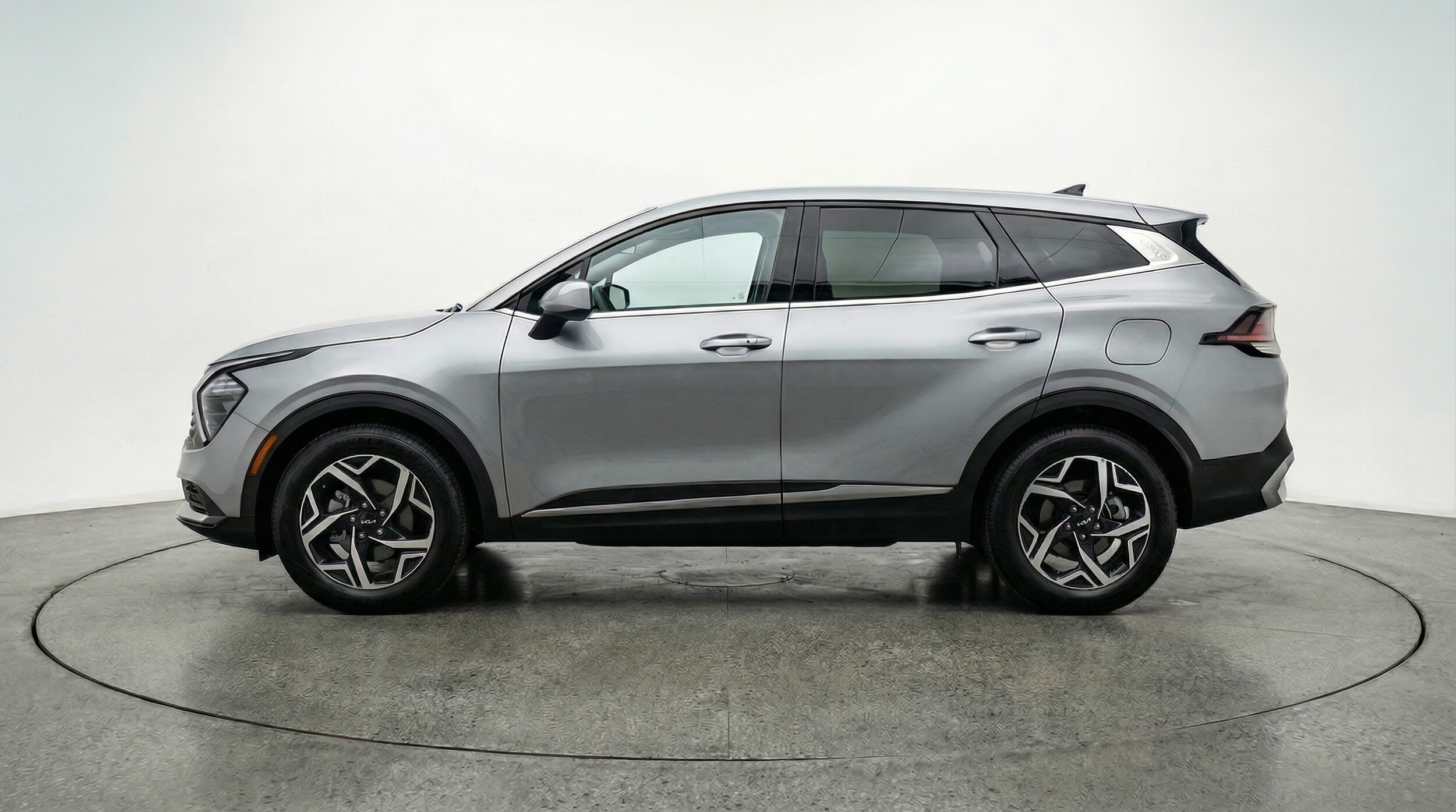 Thumbnail: 2025 Kia Sportage - 4