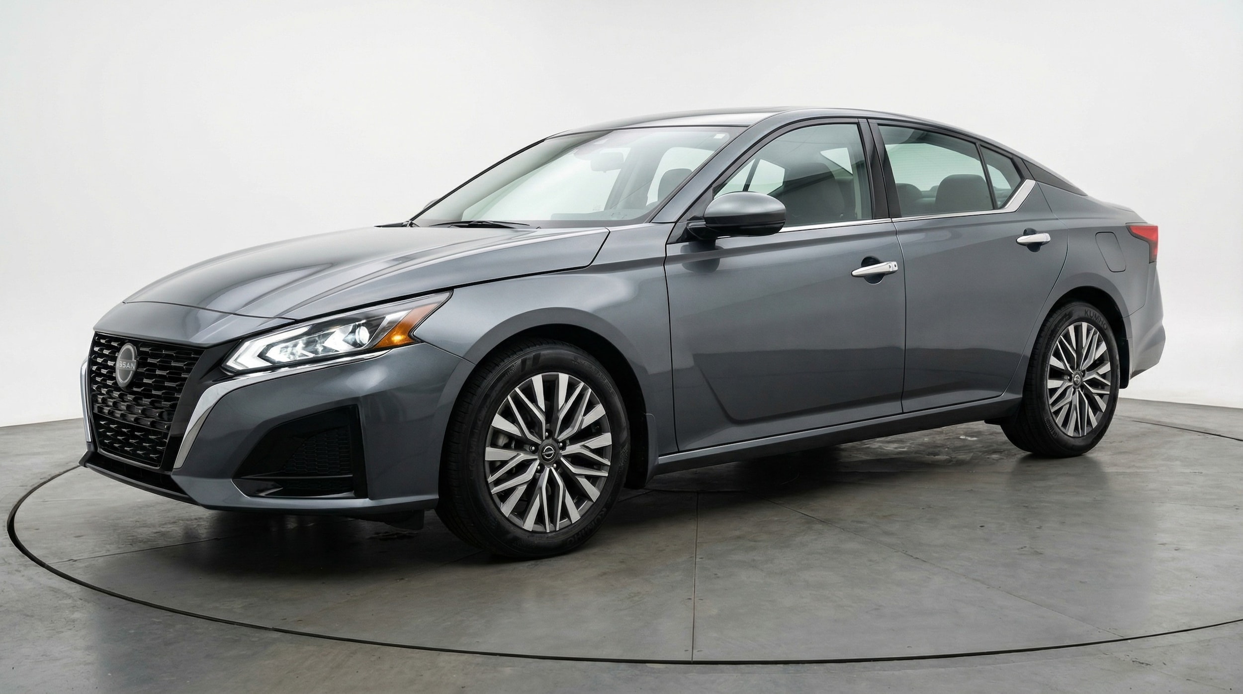 Thumbnail: 2025 Nissan Altima - 3