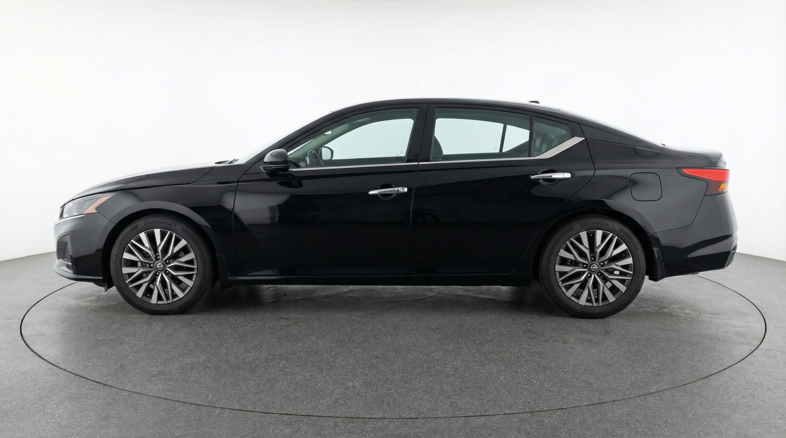 Thumbnail: 2025 Nissan Altima - 4