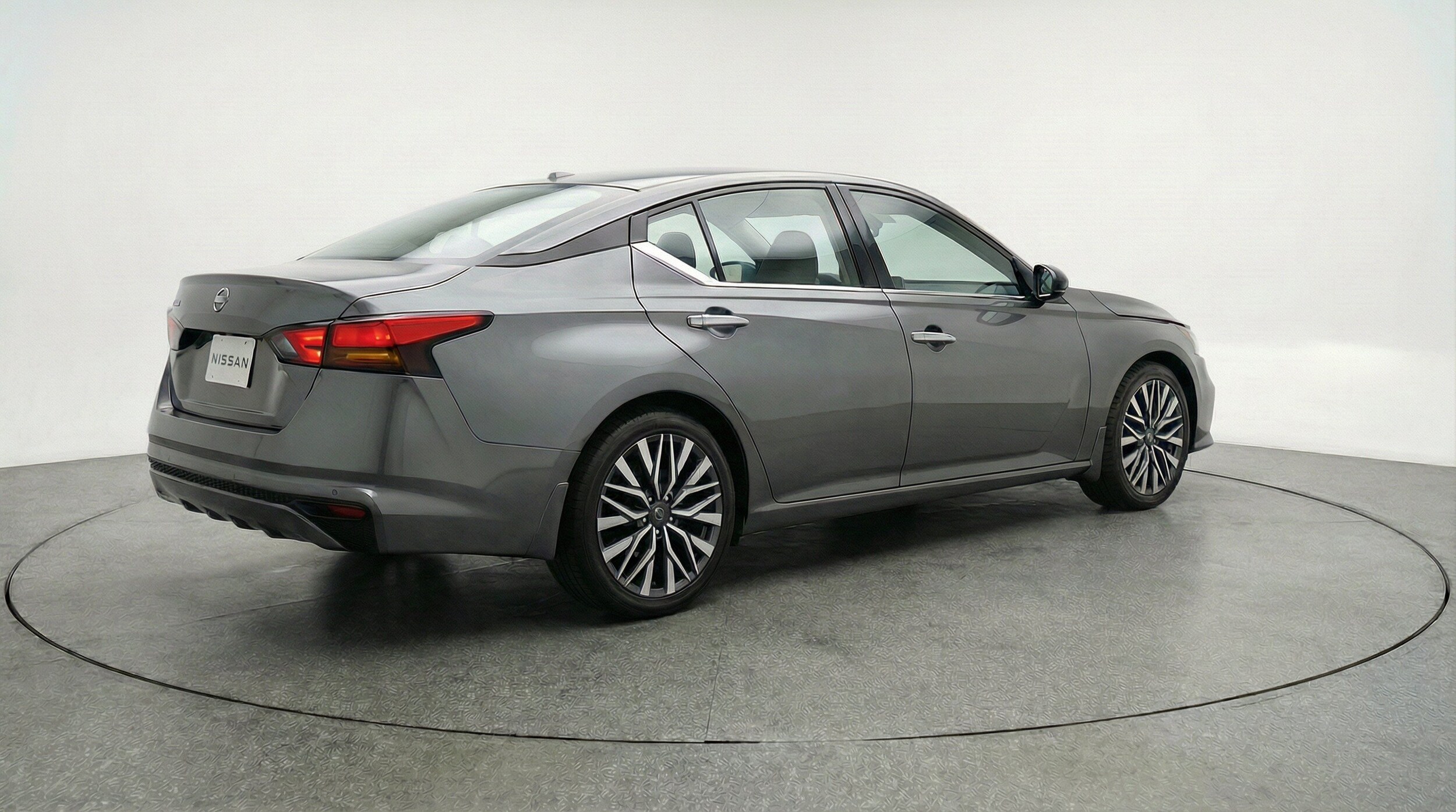Thumbnail: 2025 Nissan Altima - 9