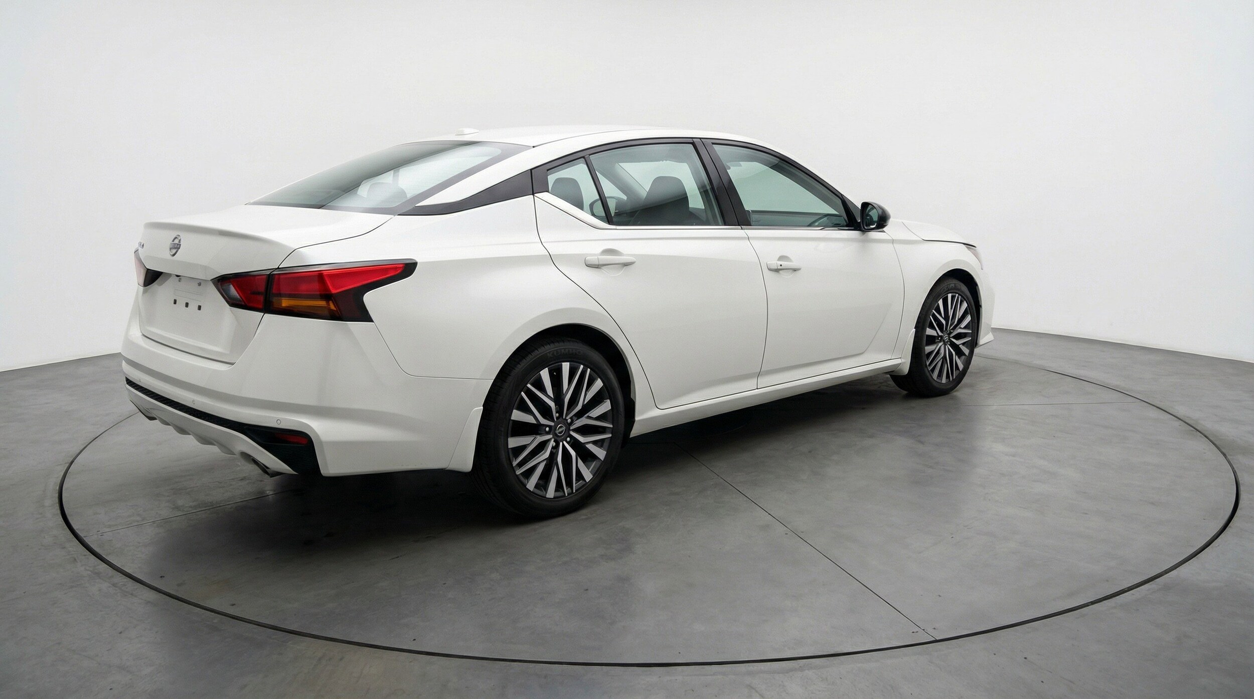 Thumbnail: 2025 Nissan Altima - 9