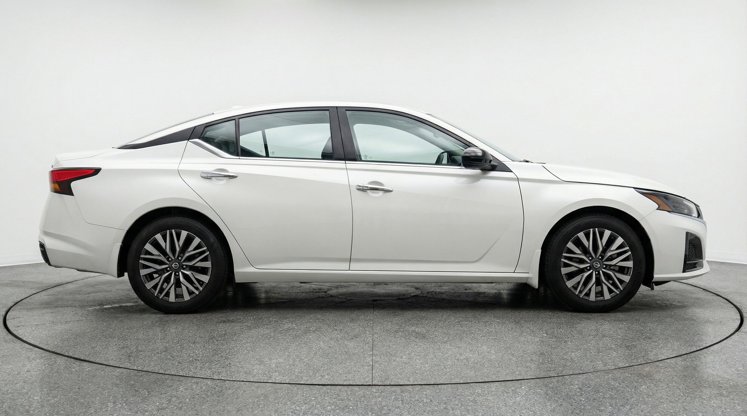 Thumbnail: 2025 Nissan Altima - 11