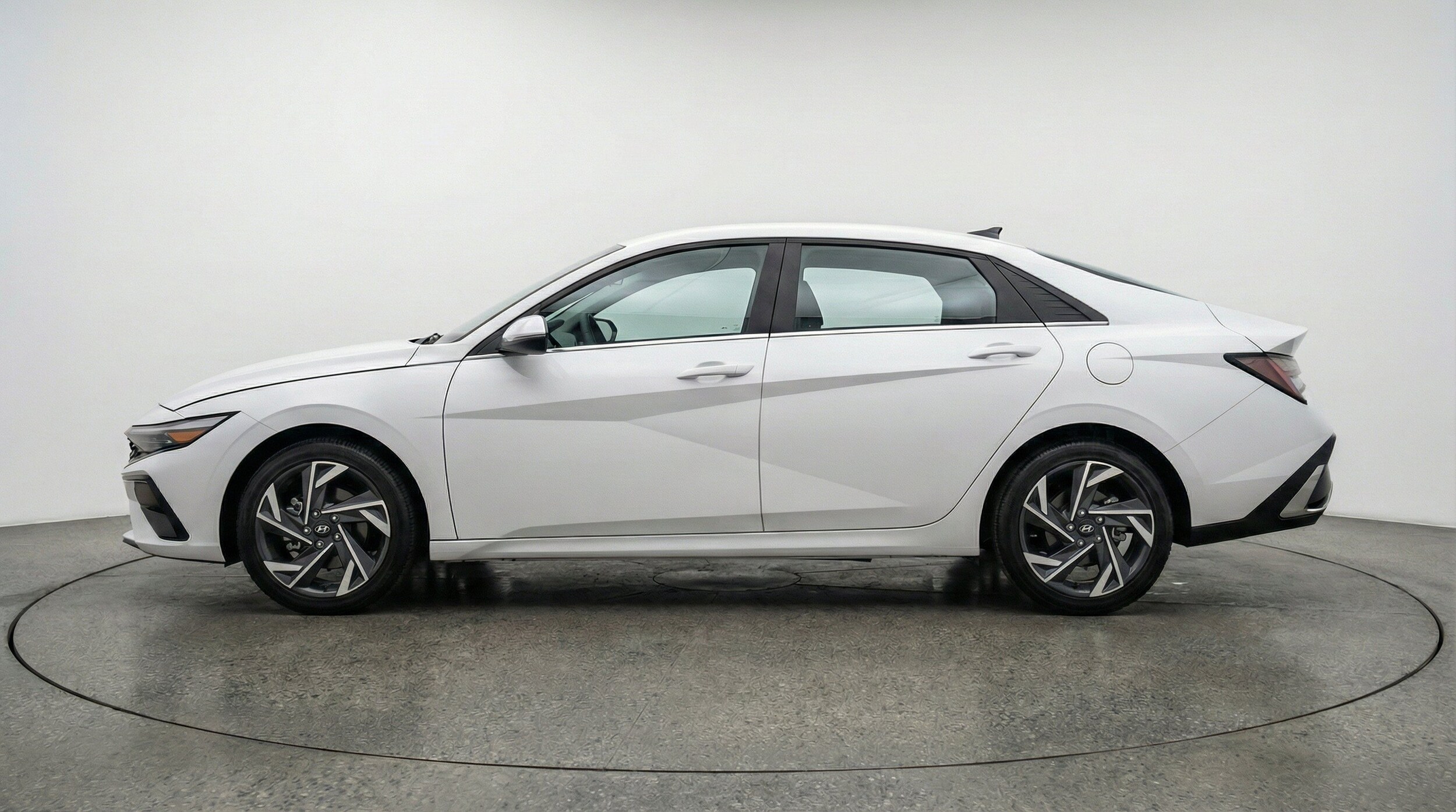 Thumbnail: 2025 Hyundai Elantra - 5