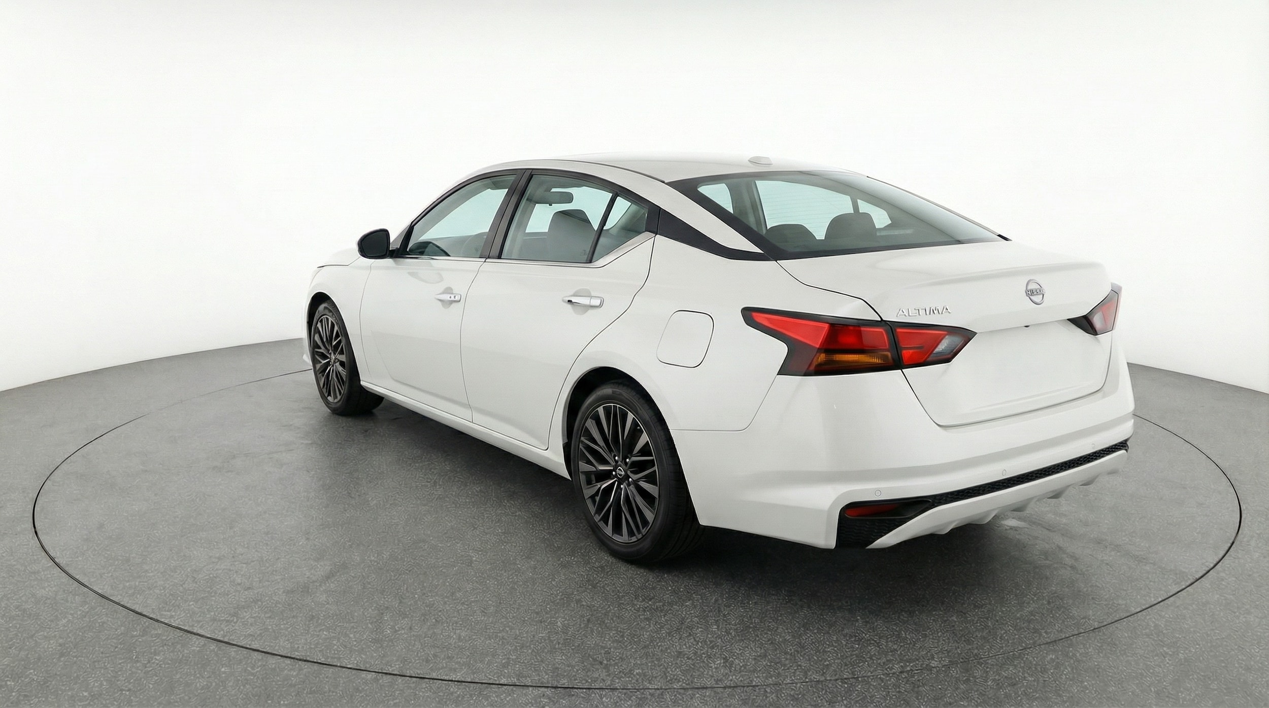 Thumbnail: 2025 Nissan Altima - 5