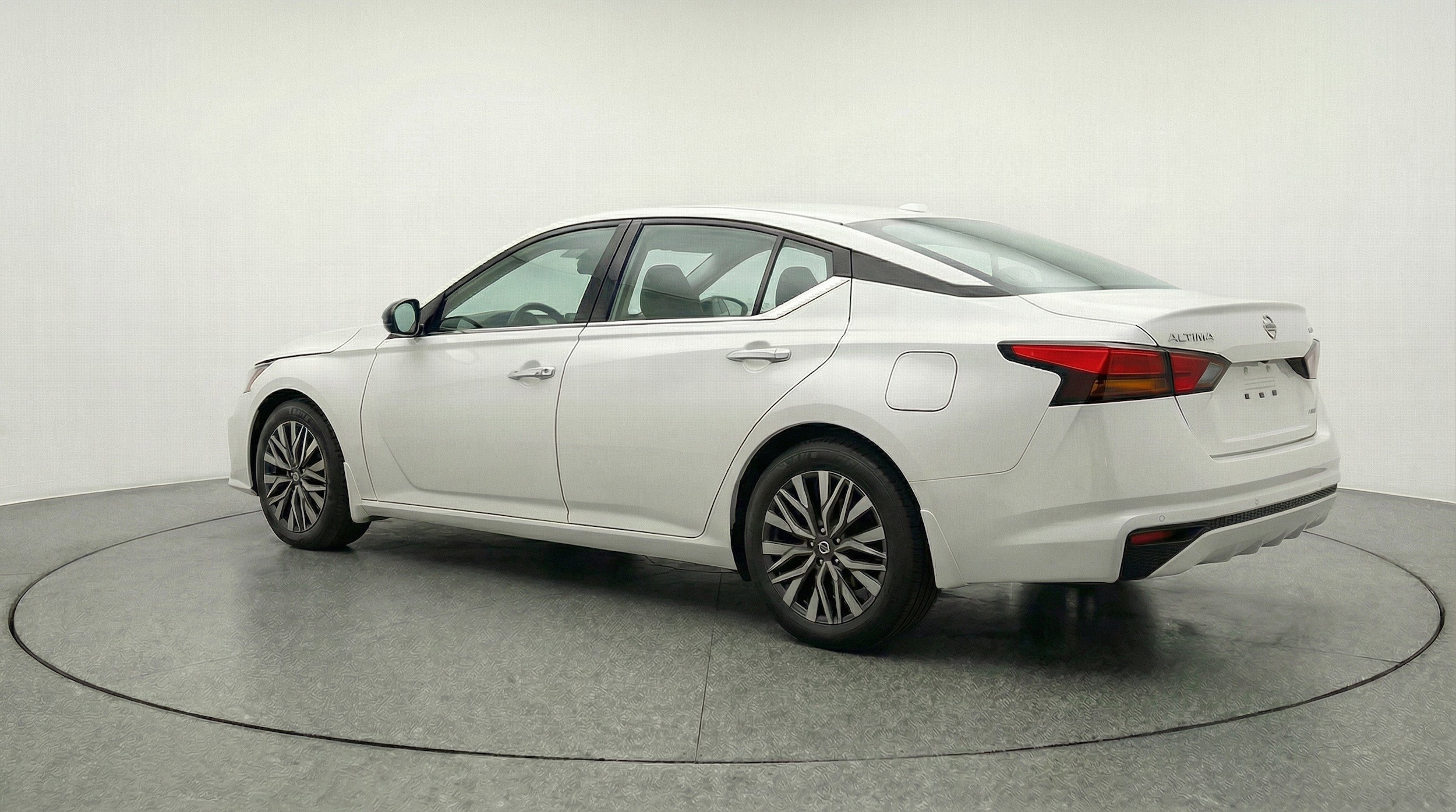 Thumbnail: 2025 Nissan Altima - 6