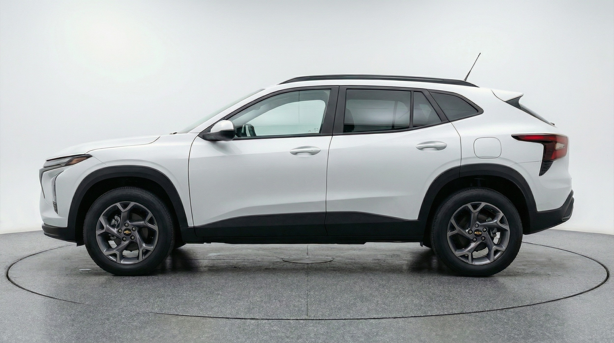 Thumbnail: 2025 Chevrolet Trax - 4
