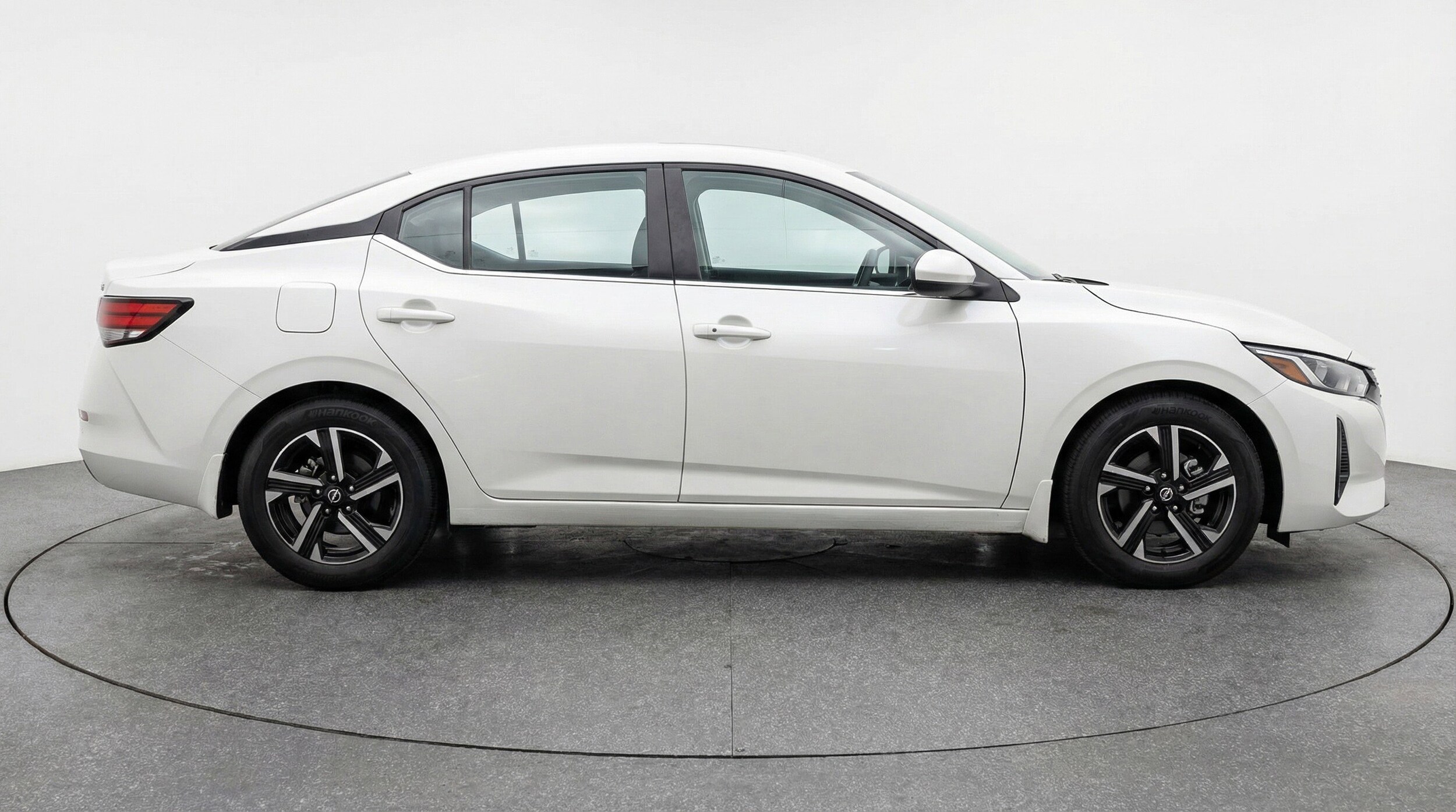 Thumbnail: 2025 Nissan Sentra - 11