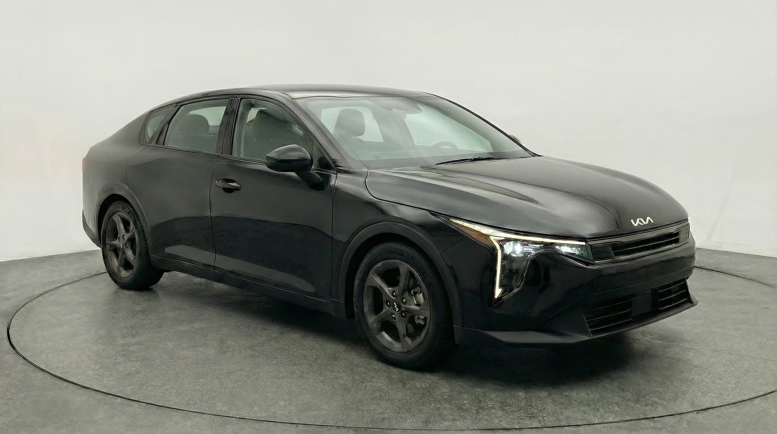 Thumbnail: 2025 Kia K4 - 1