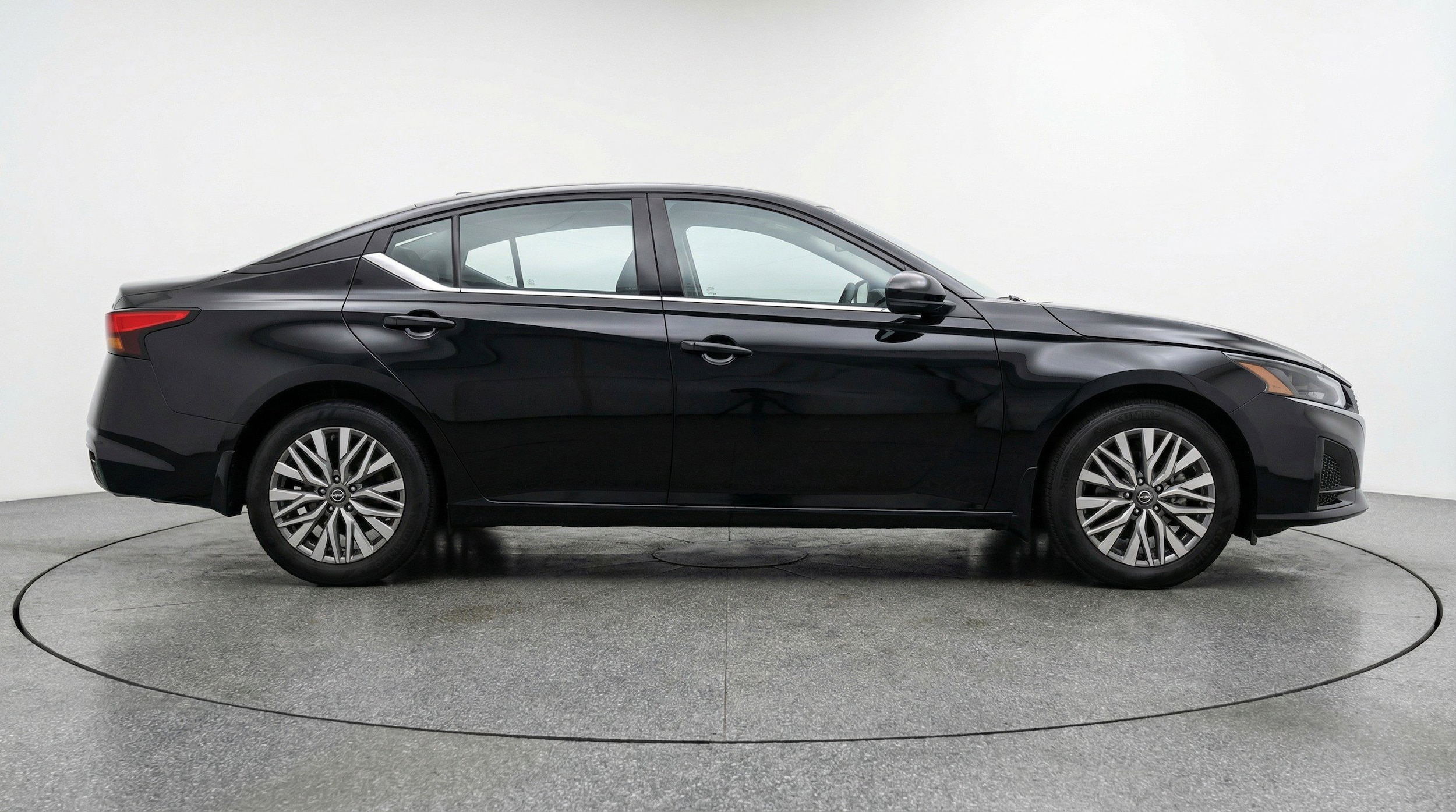 Thumbnail: 2025 Nissan Altima - 11