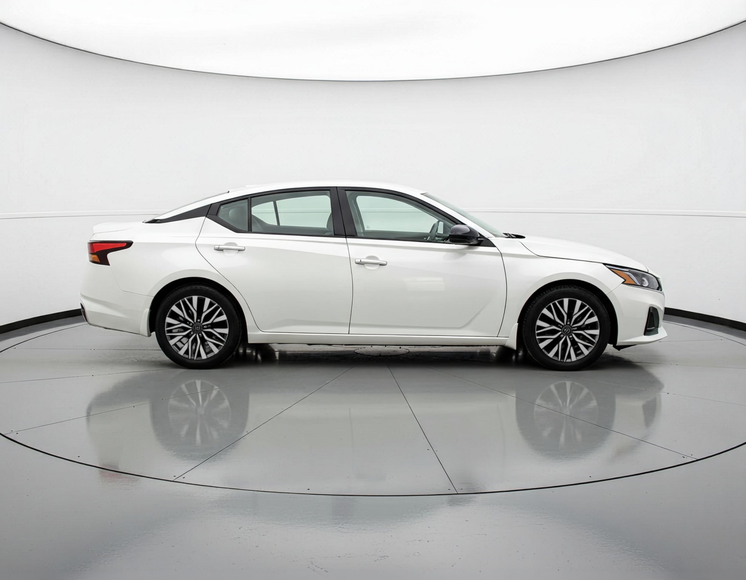 Thumbnail: 2025 Nissan Altima - 8