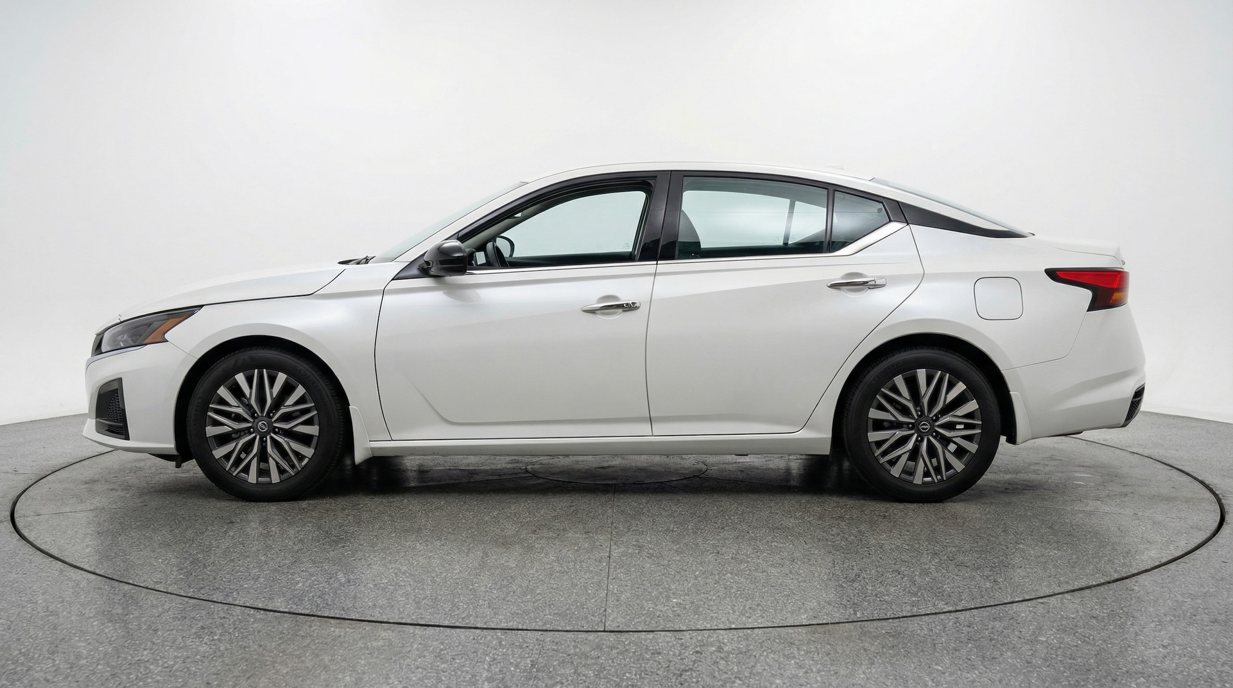 Thumbnail: 2025 Nissan Altima - 4