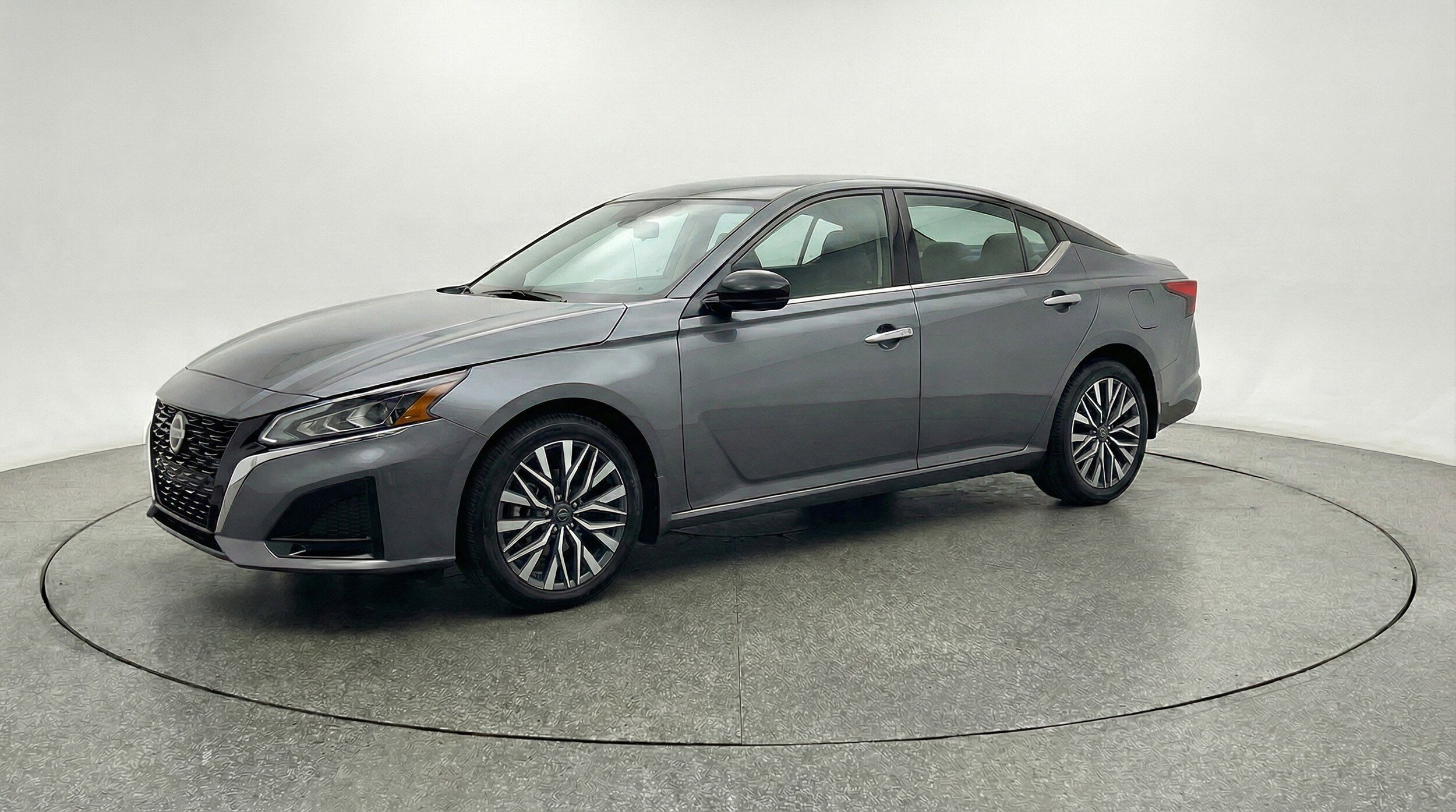 Thumbnail: 2025 Nissan Altima - 3