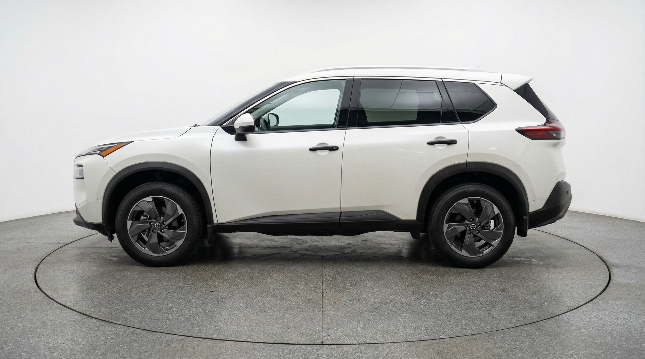 Thumbnail: 2025 Nissan Rogue - 4