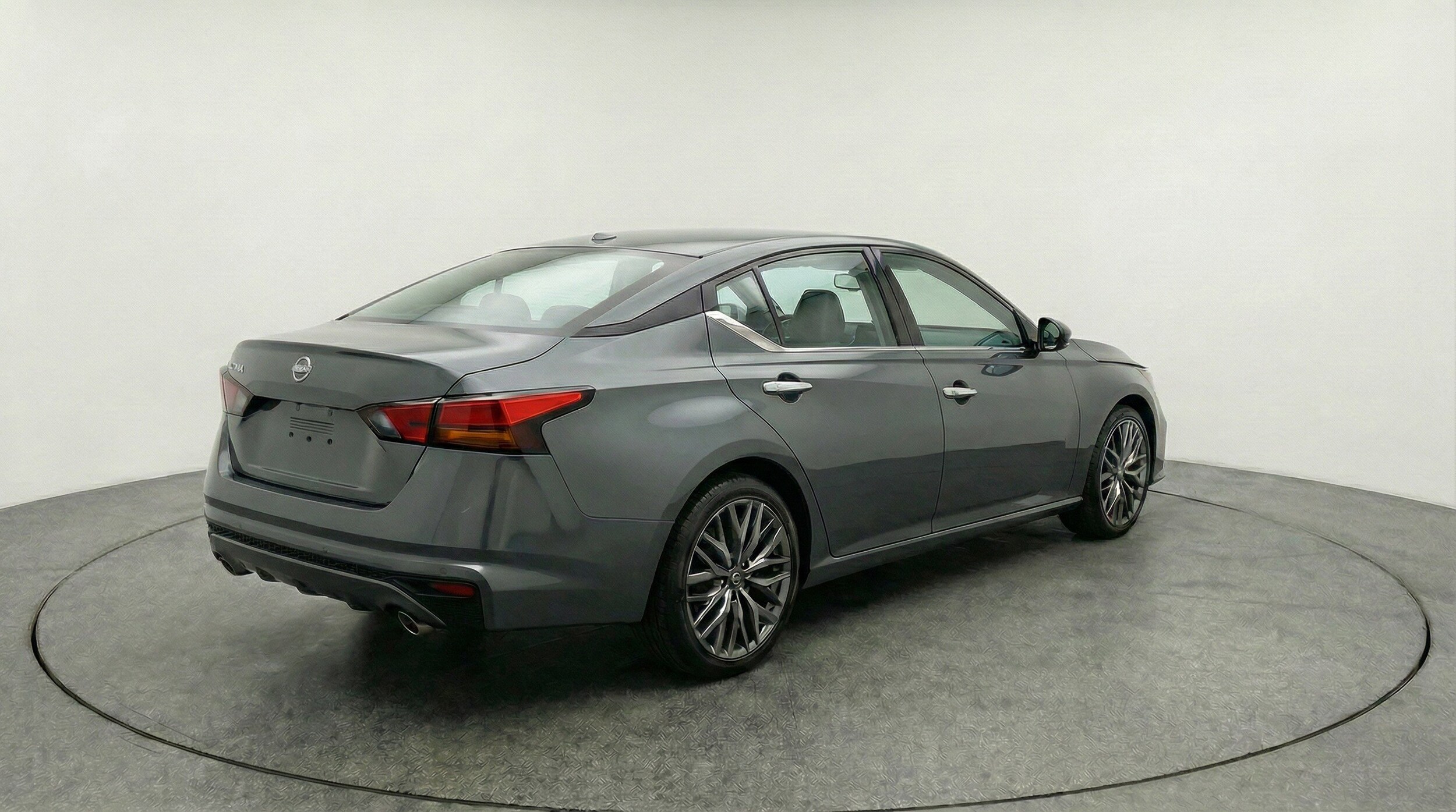 Thumbnail: 2025 Nissan Altima - 9