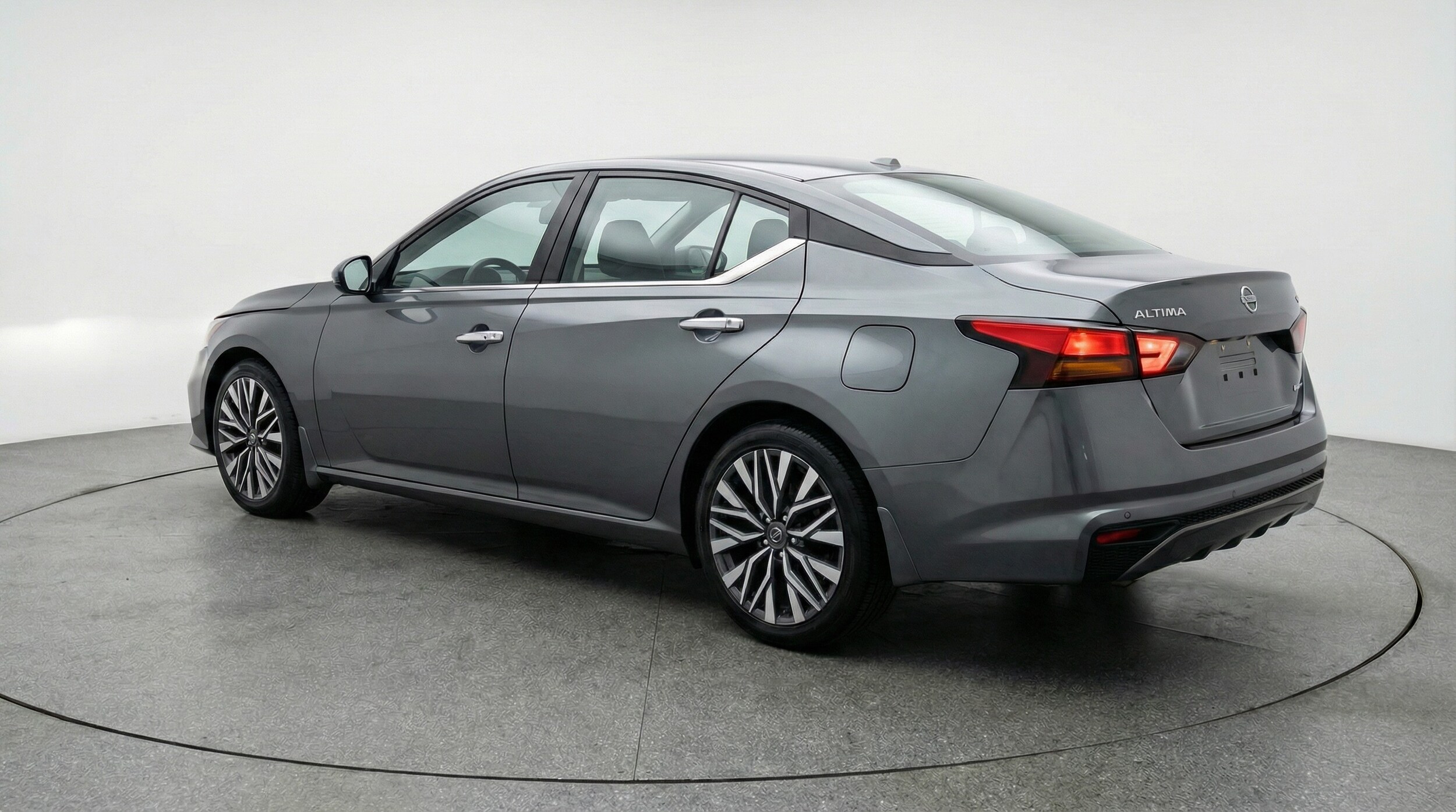 Thumbnail: 2025 Nissan Altima - 5