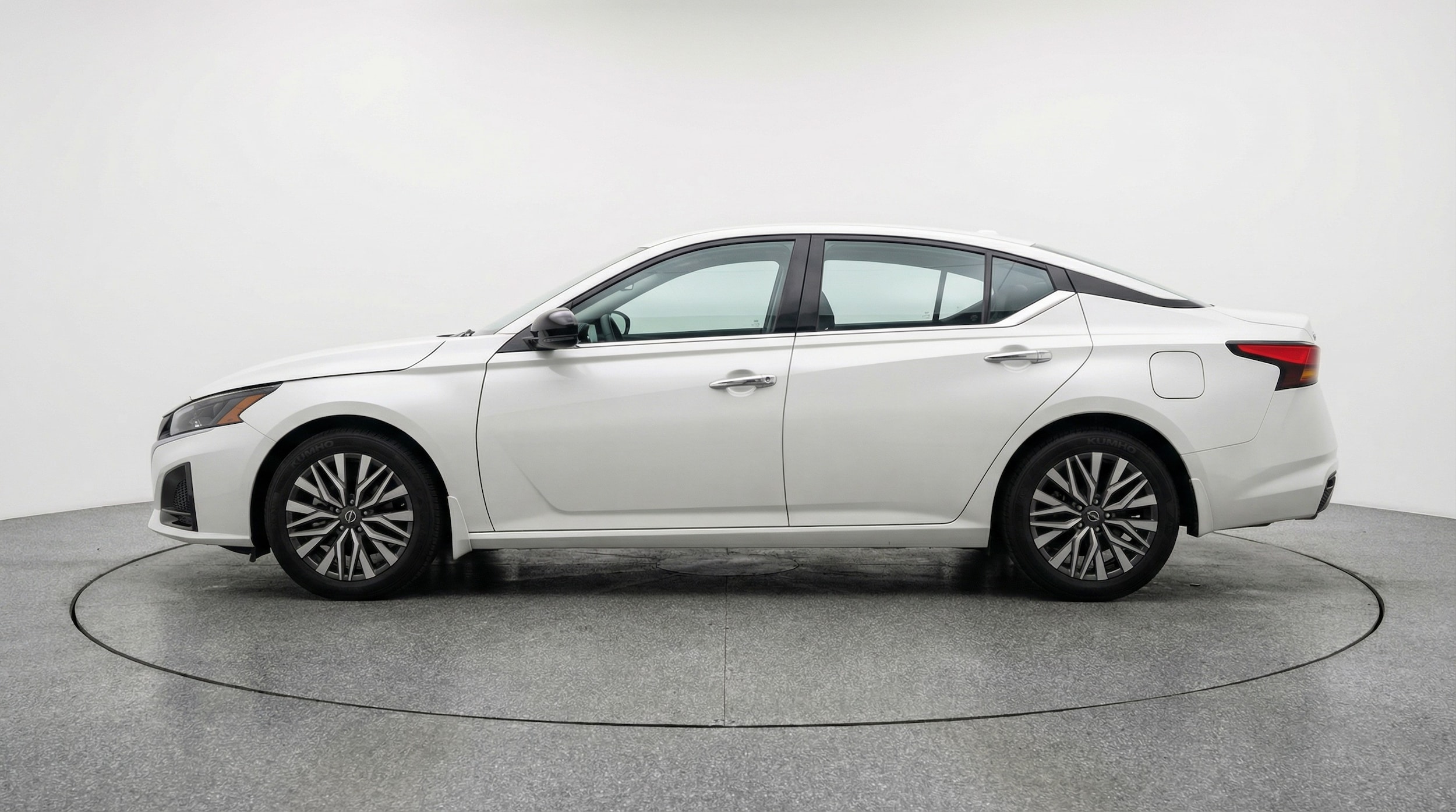 Thumbnail: 2025 Nissan Altima - 4