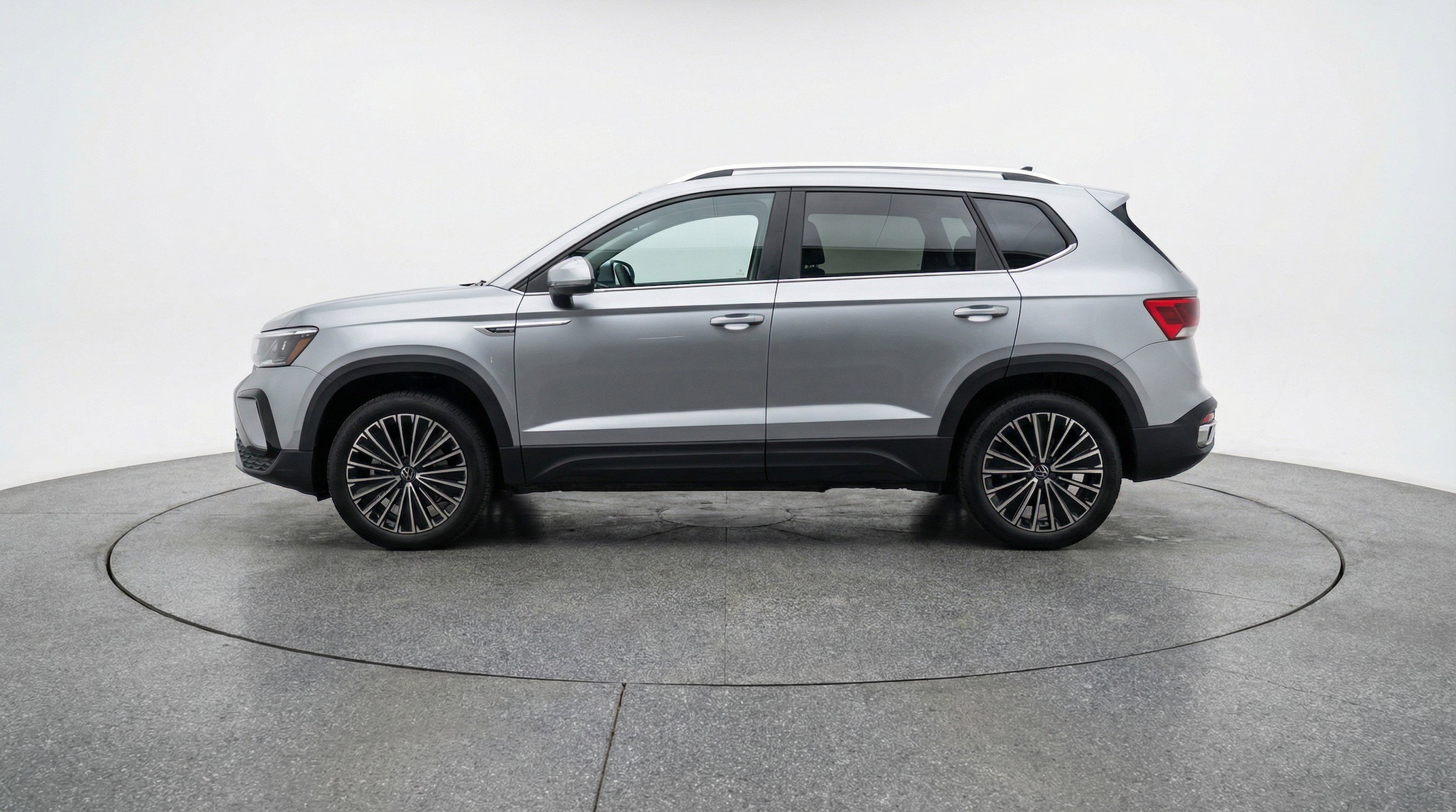 Thumbnail: 2025 Volkswagen Taos - 5