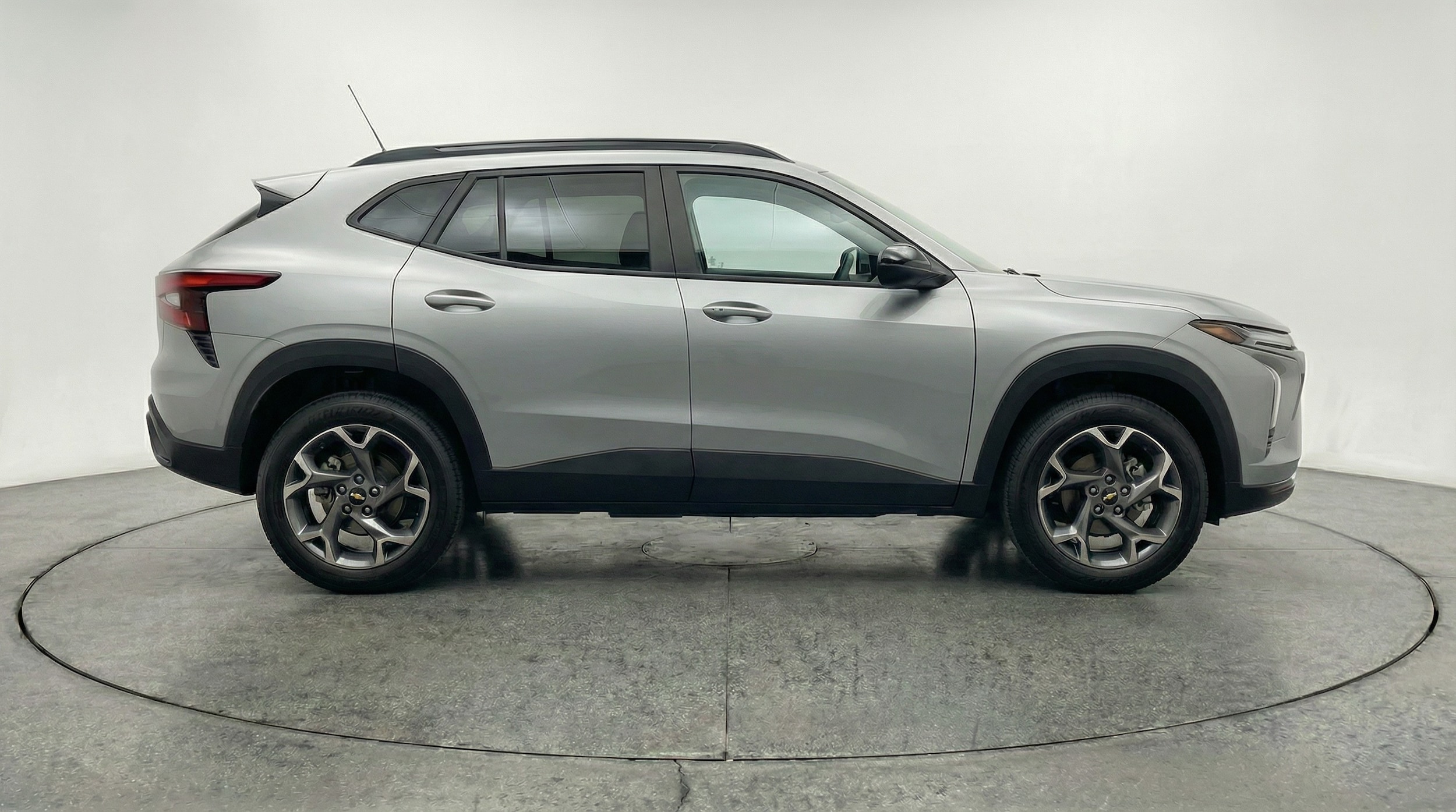 Thumbnail: 2025 Chevrolet Trax - 8