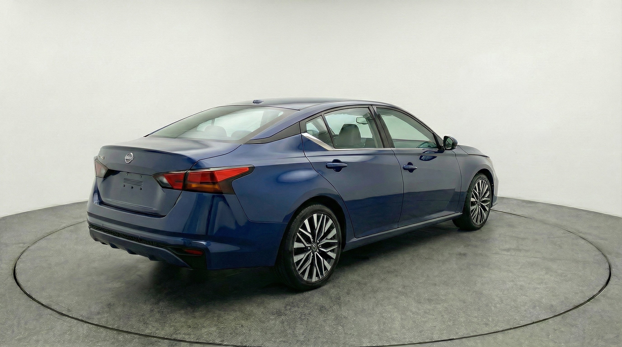 Thumbnail: 2025 Nissan Altima - 9
