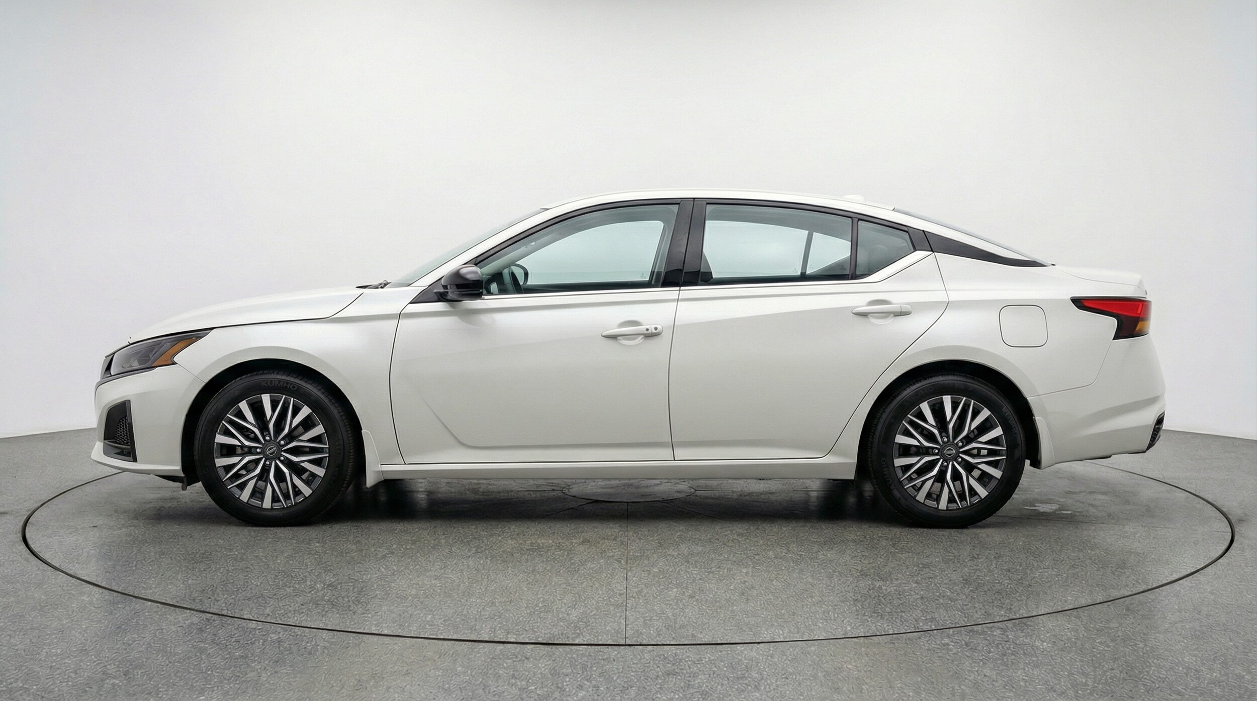 Thumbnail: 2025 Nissan Altima - 4