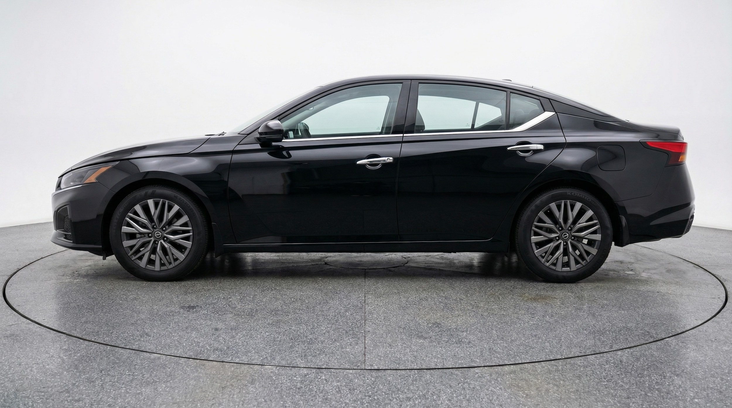 Thumbnail: 2025 Nissan Altima - 4