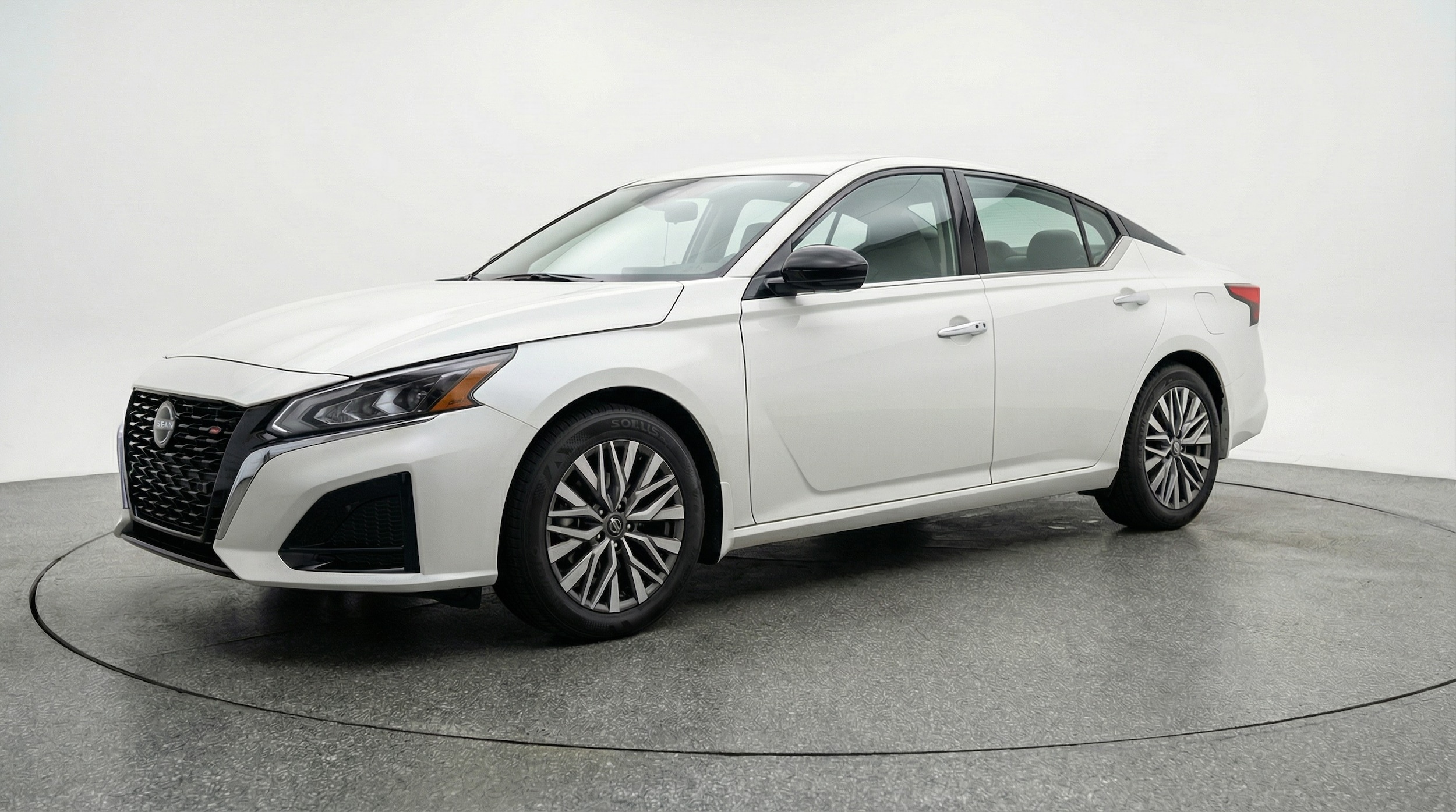 Thumbnail: 2025 Nissan Altima - 3