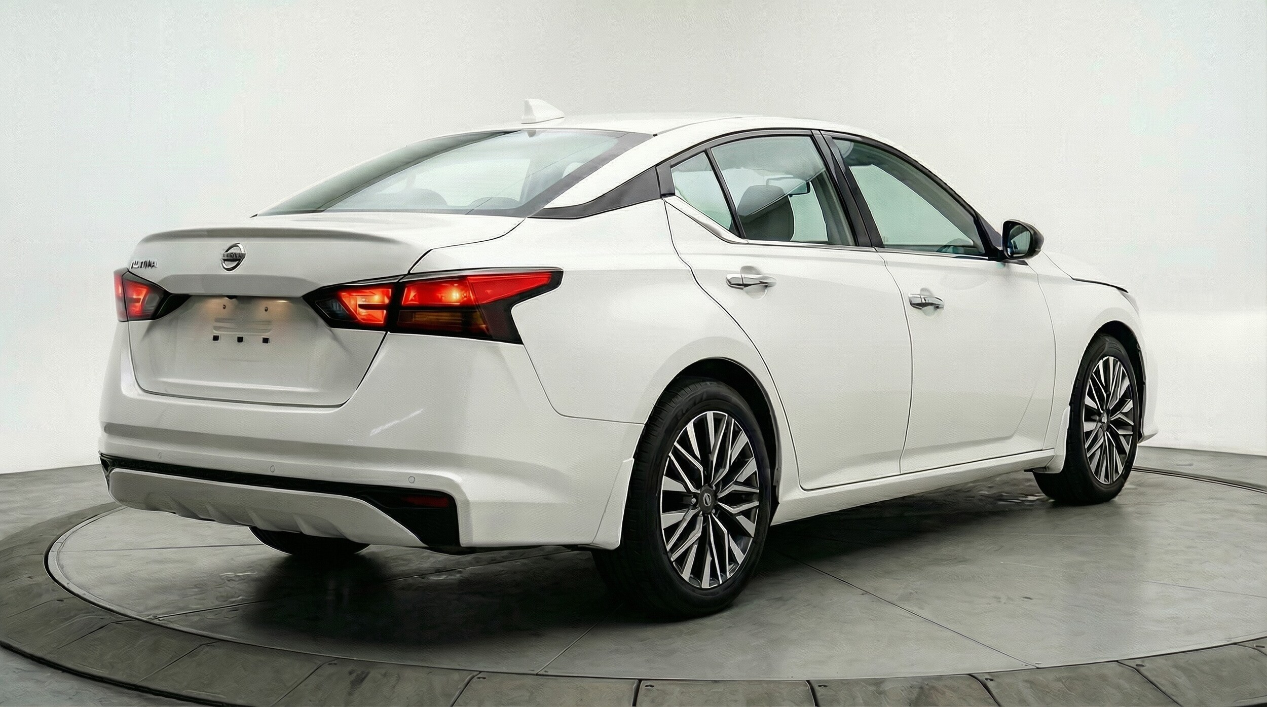 Thumbnail: 2025 Nissan Altima - 7