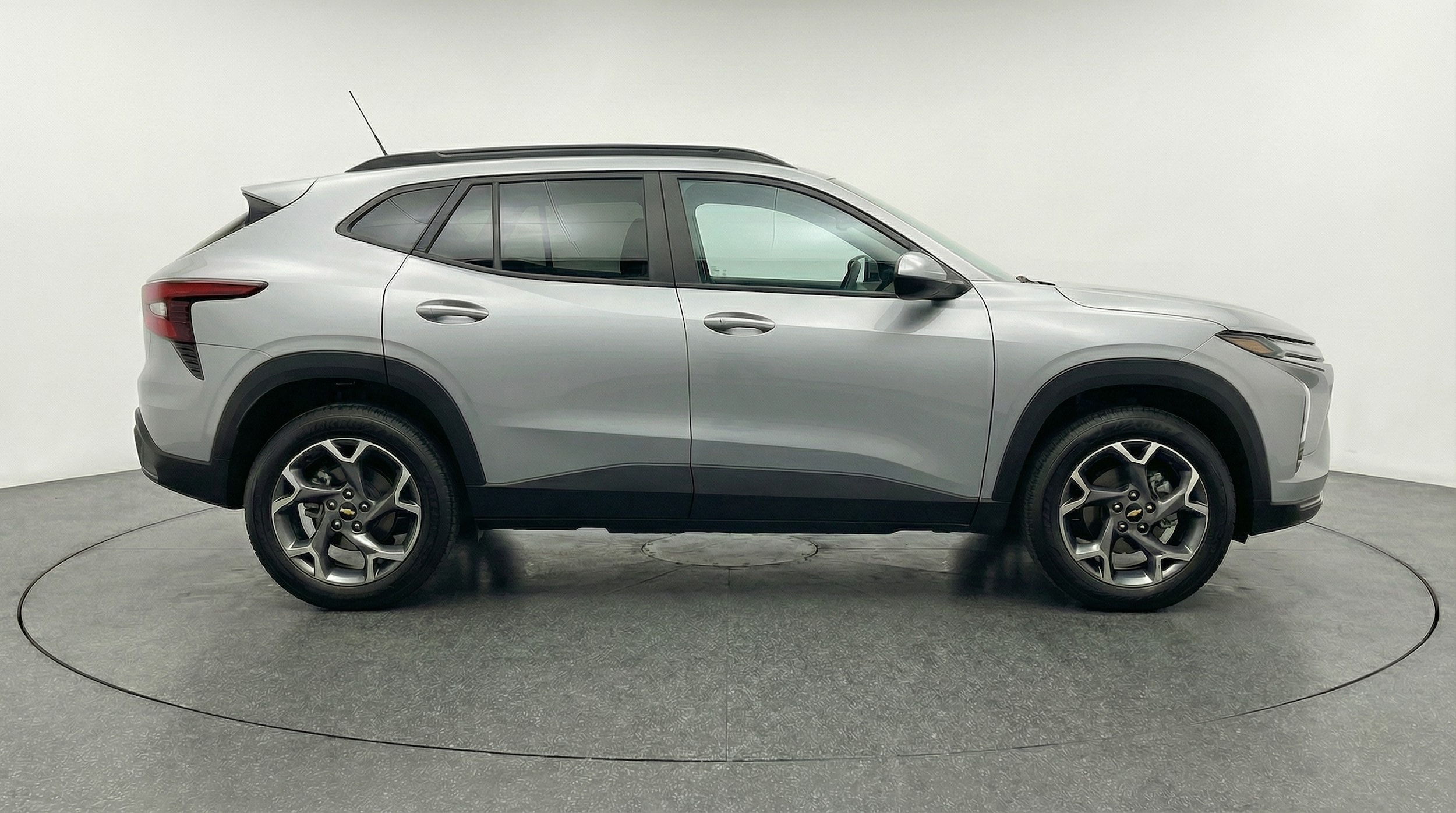 Thumbnail: 2025 Chevrolet Trax - 8