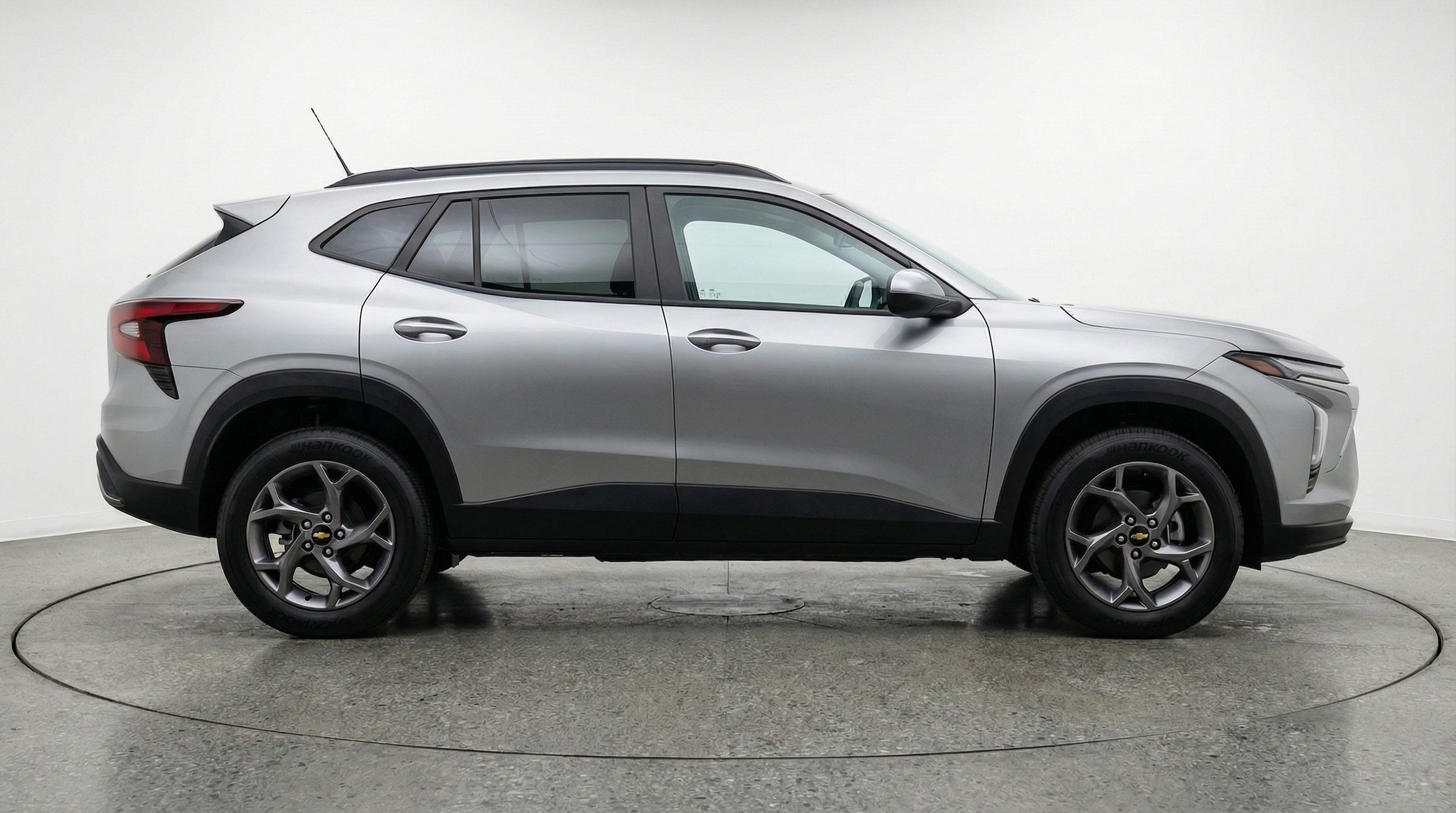 Thumbnail: 2025 Chevrolet Trax - 8