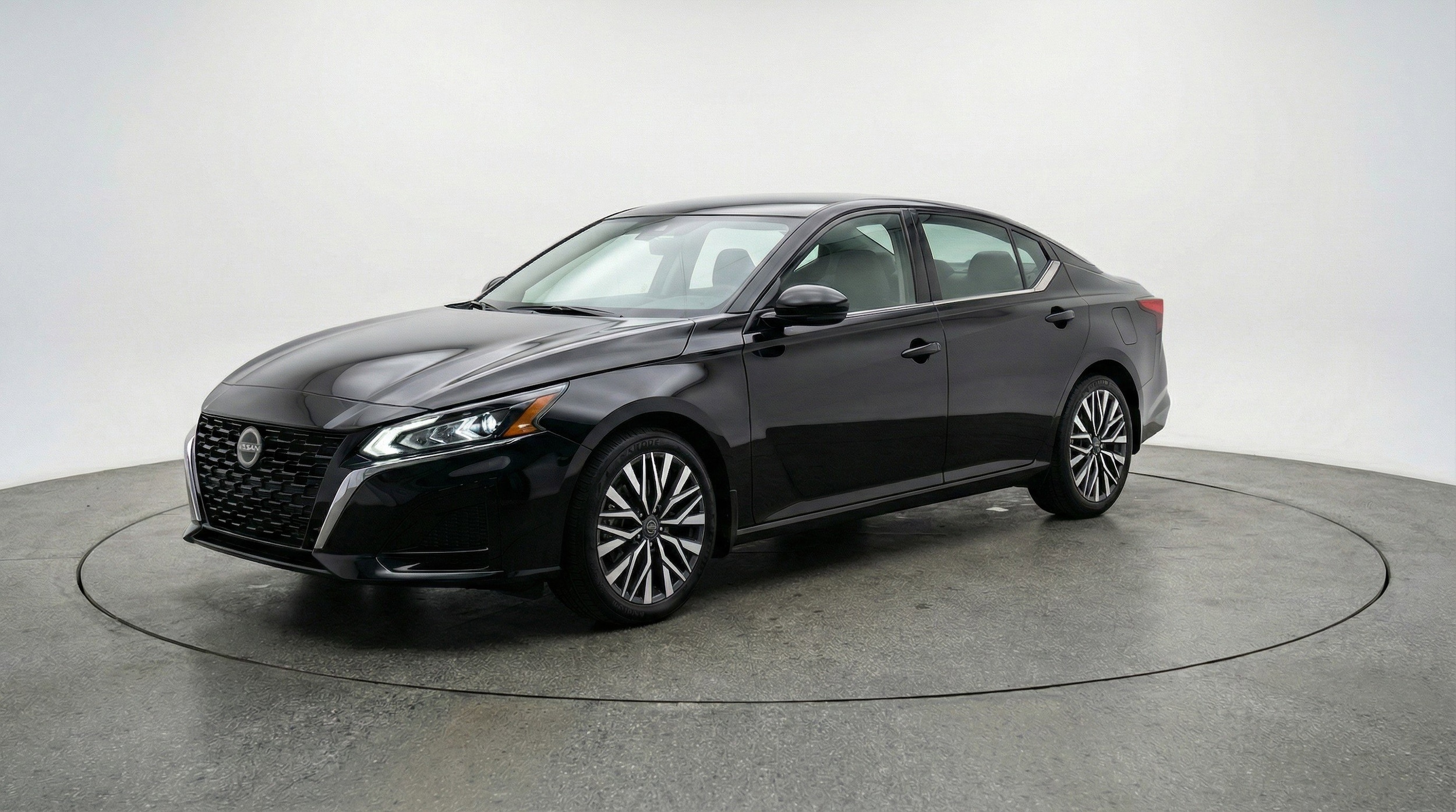 Thumbnail: 2025 Nissan Altima - 3