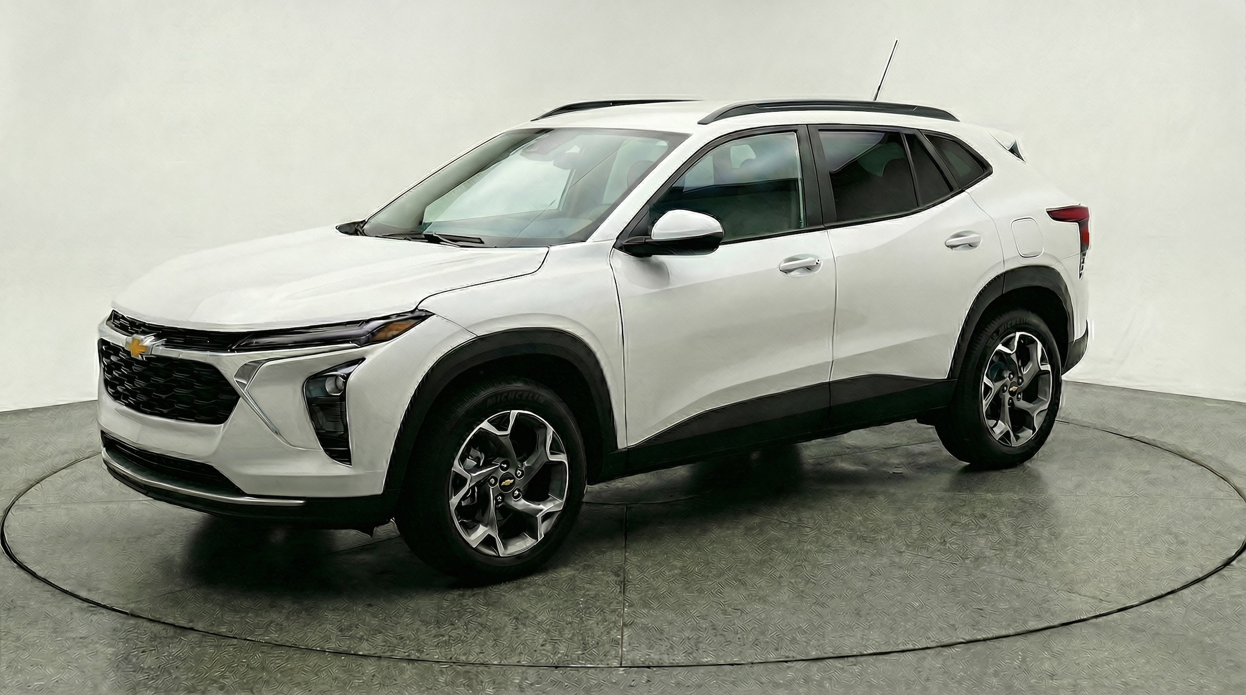 Thumbnail: 2025 Chevrolet Trax - 3