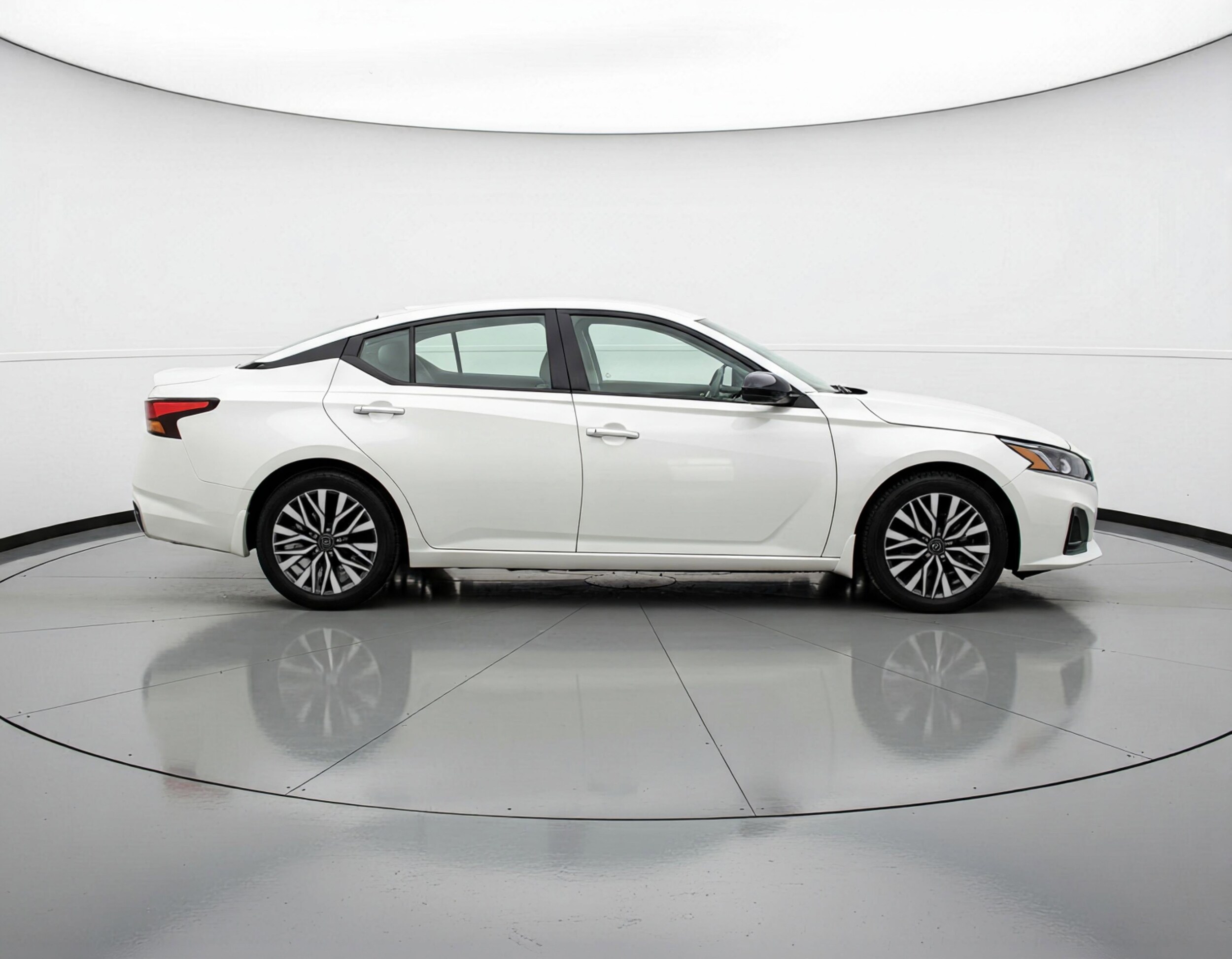 Thumbnail: 2025 Nissan Altima - 11