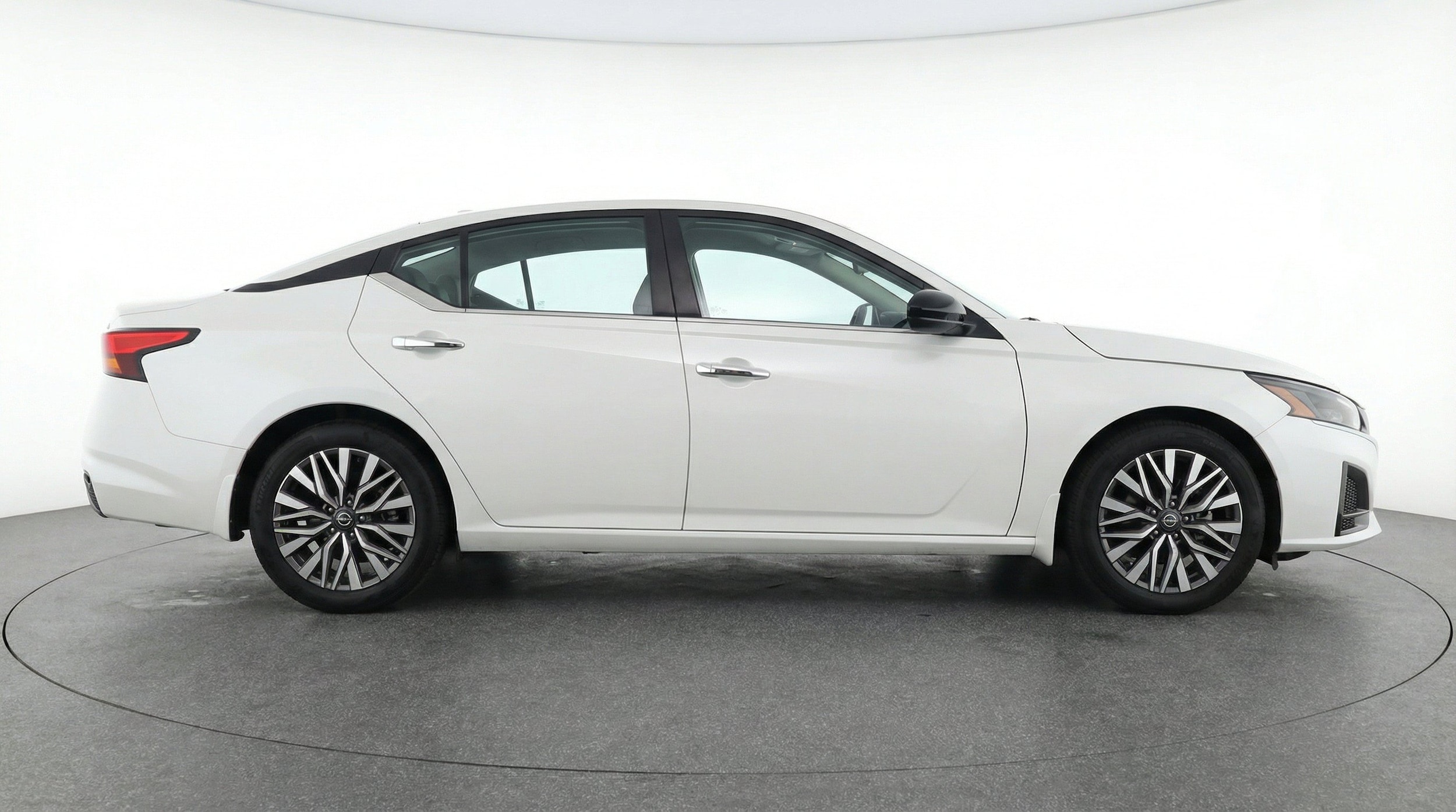 Thumbnail: 2025 Nissan Altima - 11