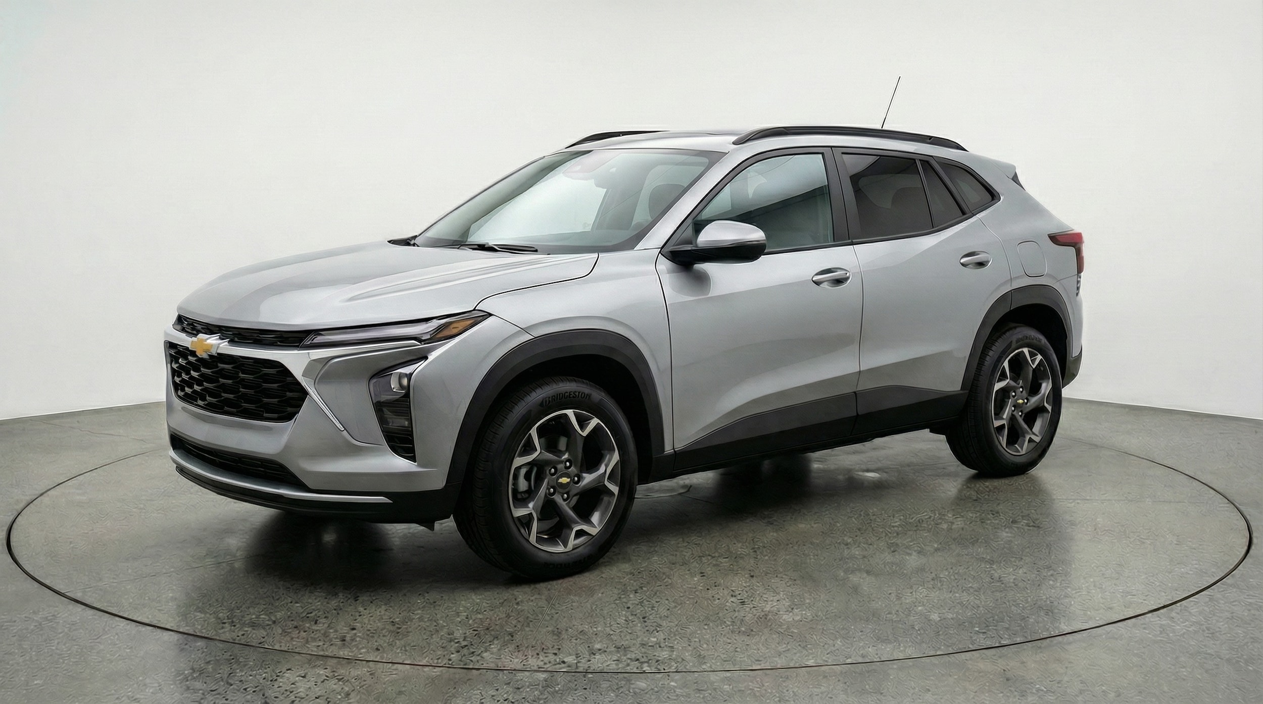 Thumbnail: 2025 Chevrolet Trax - 3