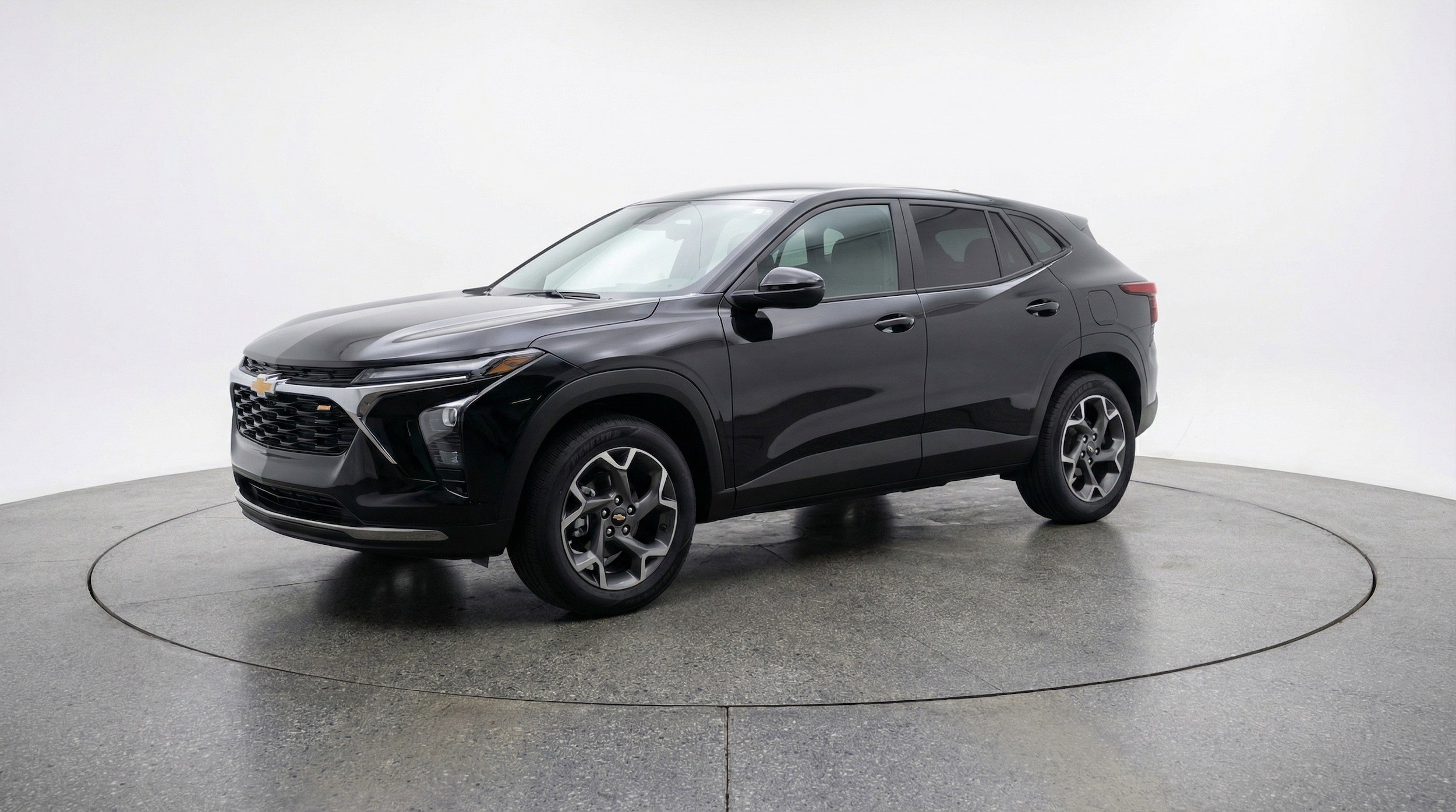 Thumbnail: 2025 Chevrolet Trax - 3