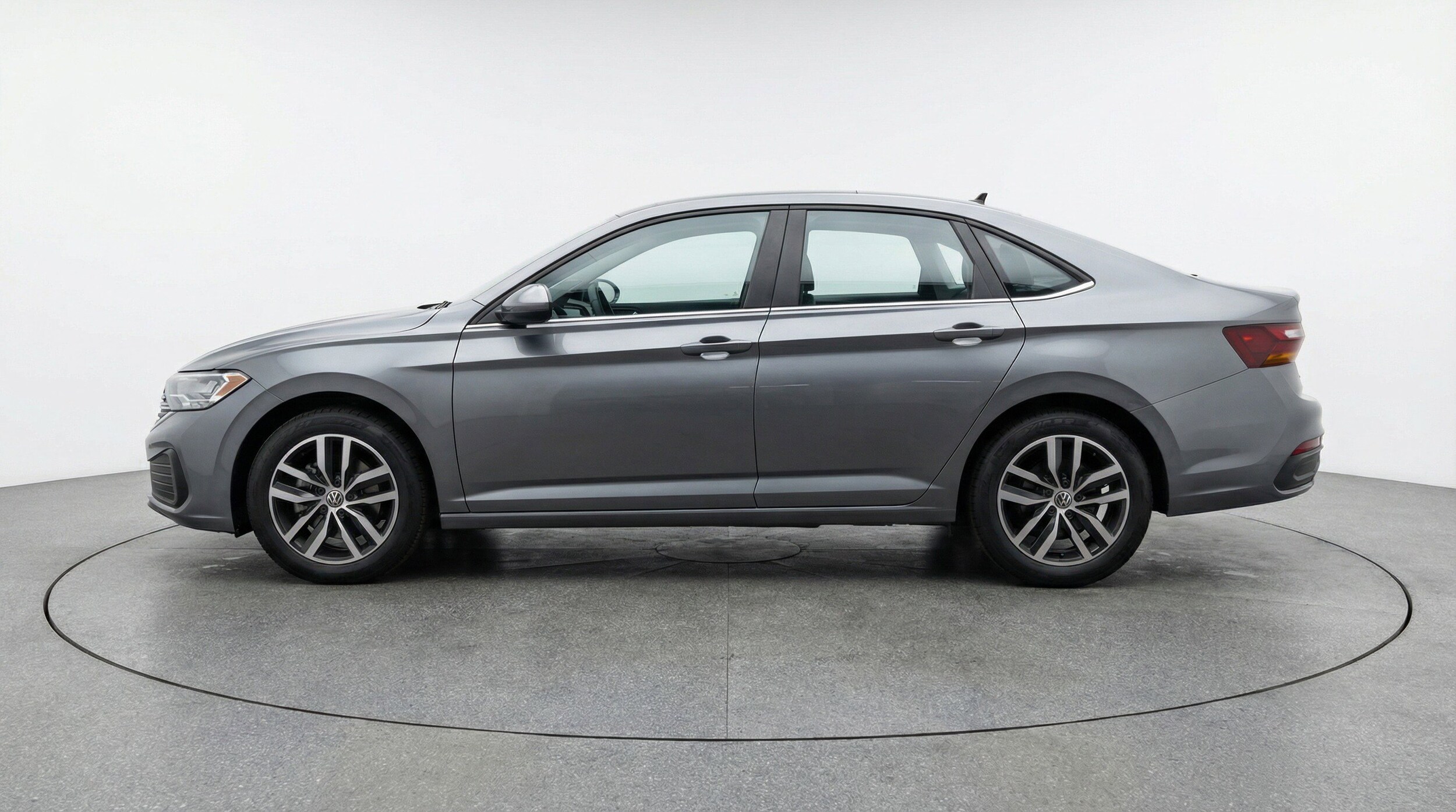 Thumbnail: 2025 Volkswagen Jetta - 5