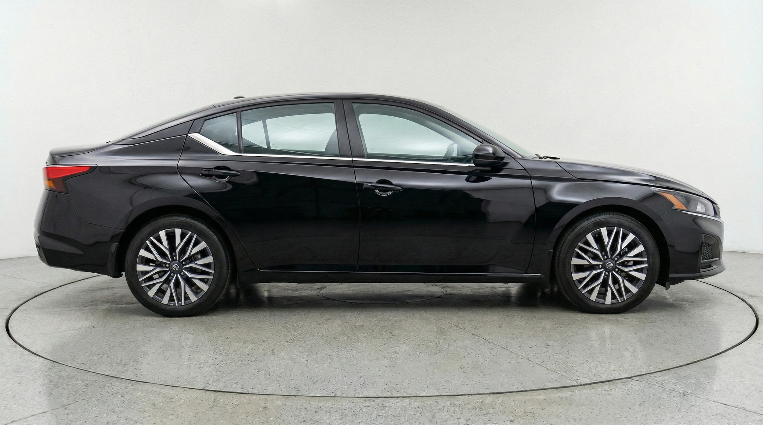 Thumbnail: 2025 Nissan Altima - 8