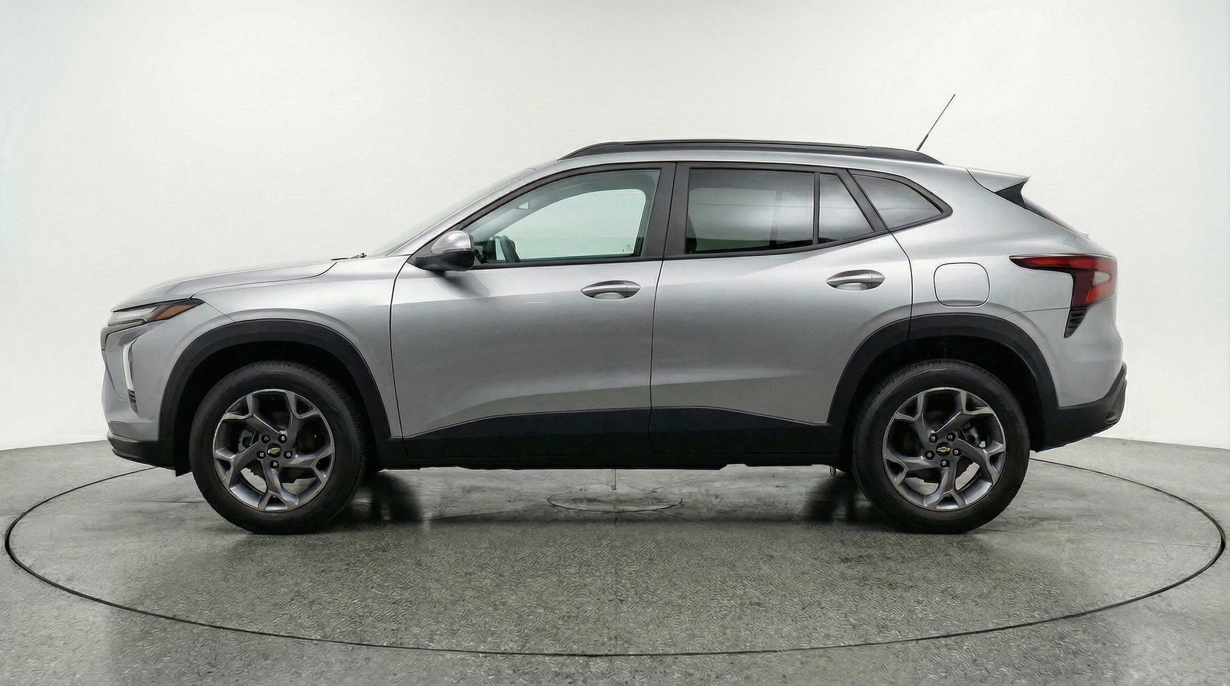 Thumbnail: 2025 Chevrolet Trax - 5