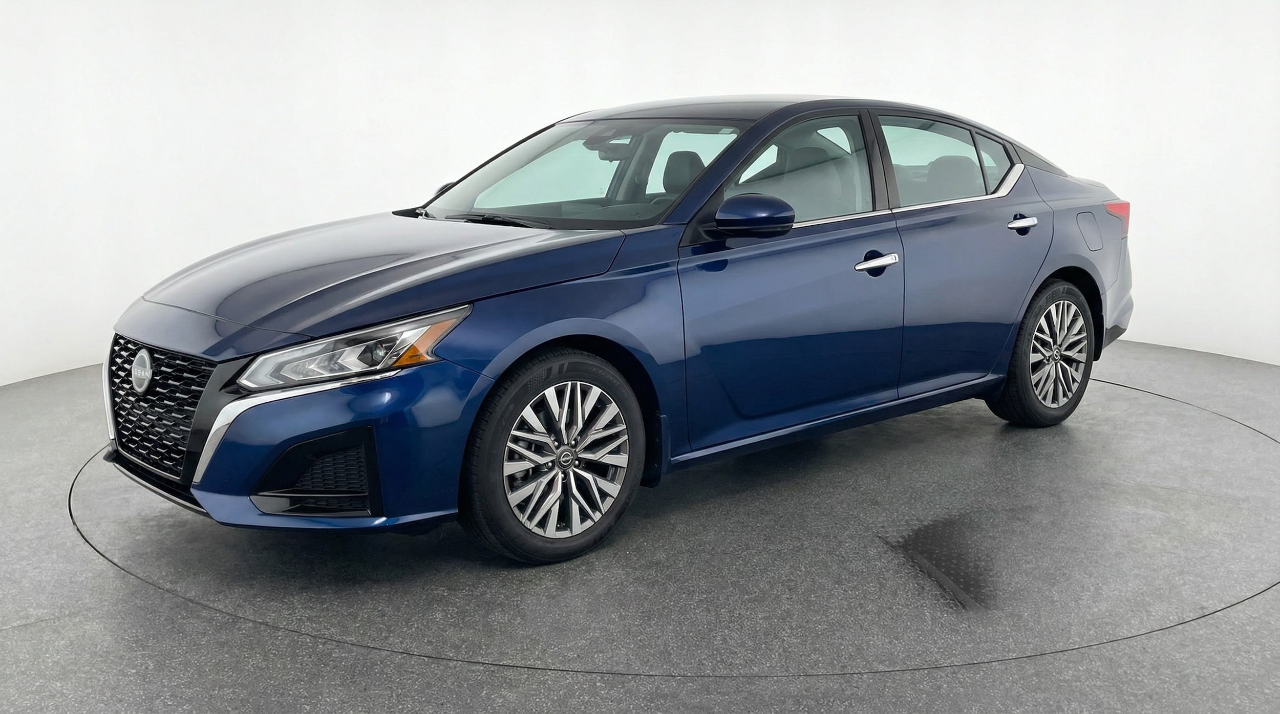 Thumbnail: 2025 Nissan Altima - 3