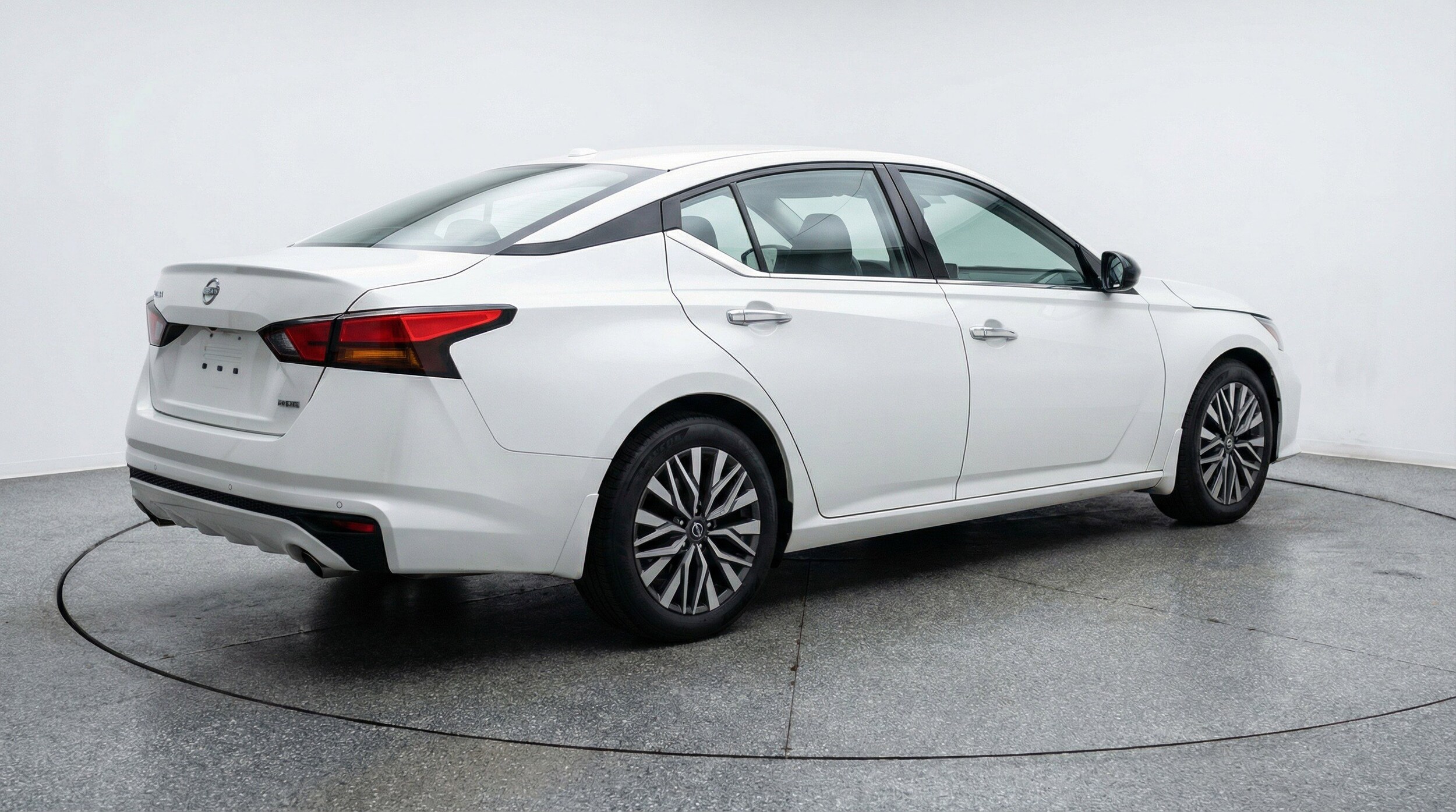 Thumbnail: 2025 Nissan Altima - 9