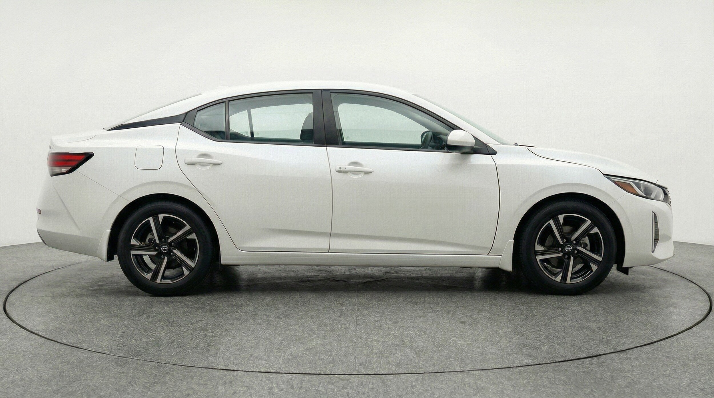 Thumbnail: 2025 Nissan Sentra - 11