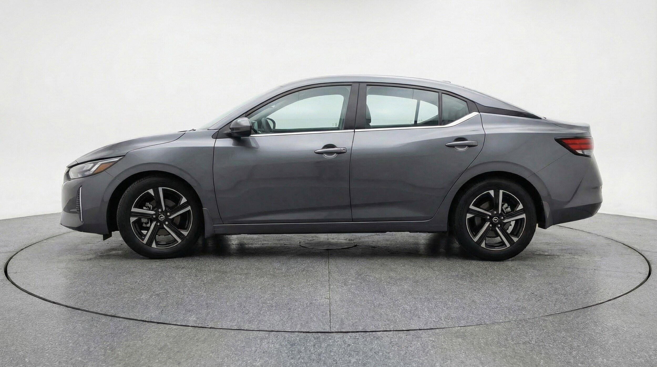 Thumbnail: 2025 Nissan Sentra - 5
