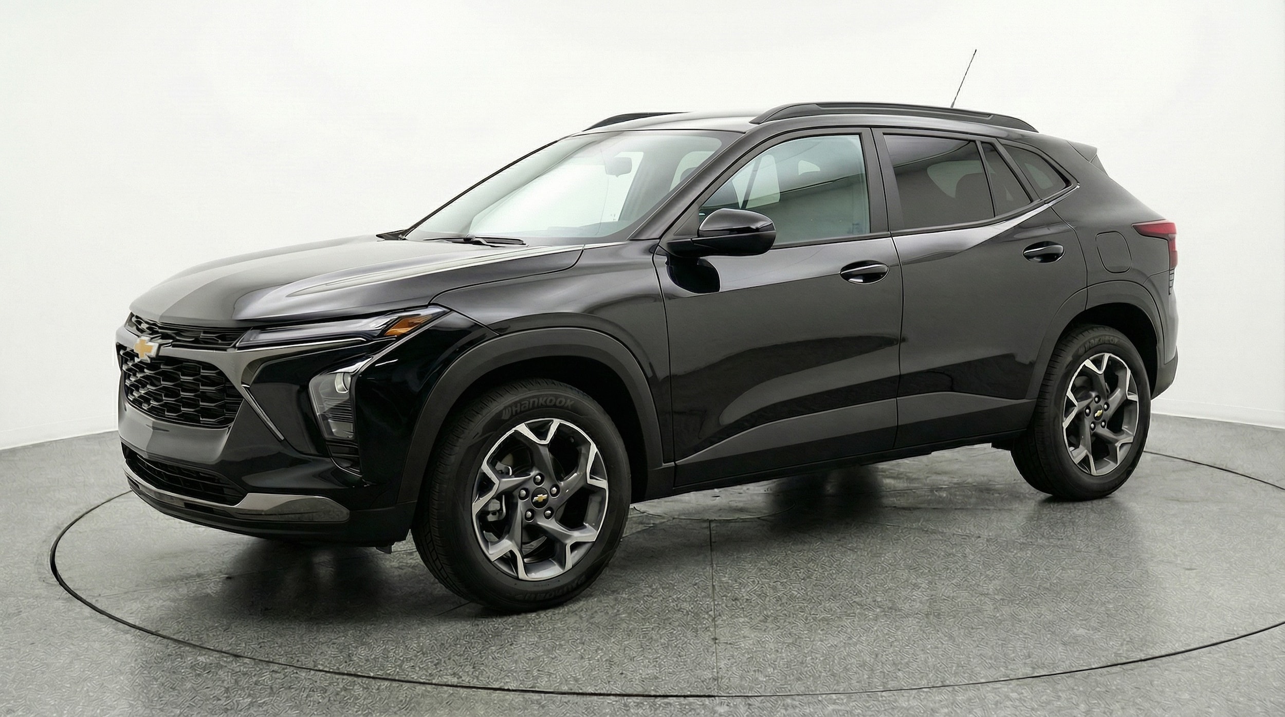 Thumbnail: 2025 Chevrolet Trax - 3