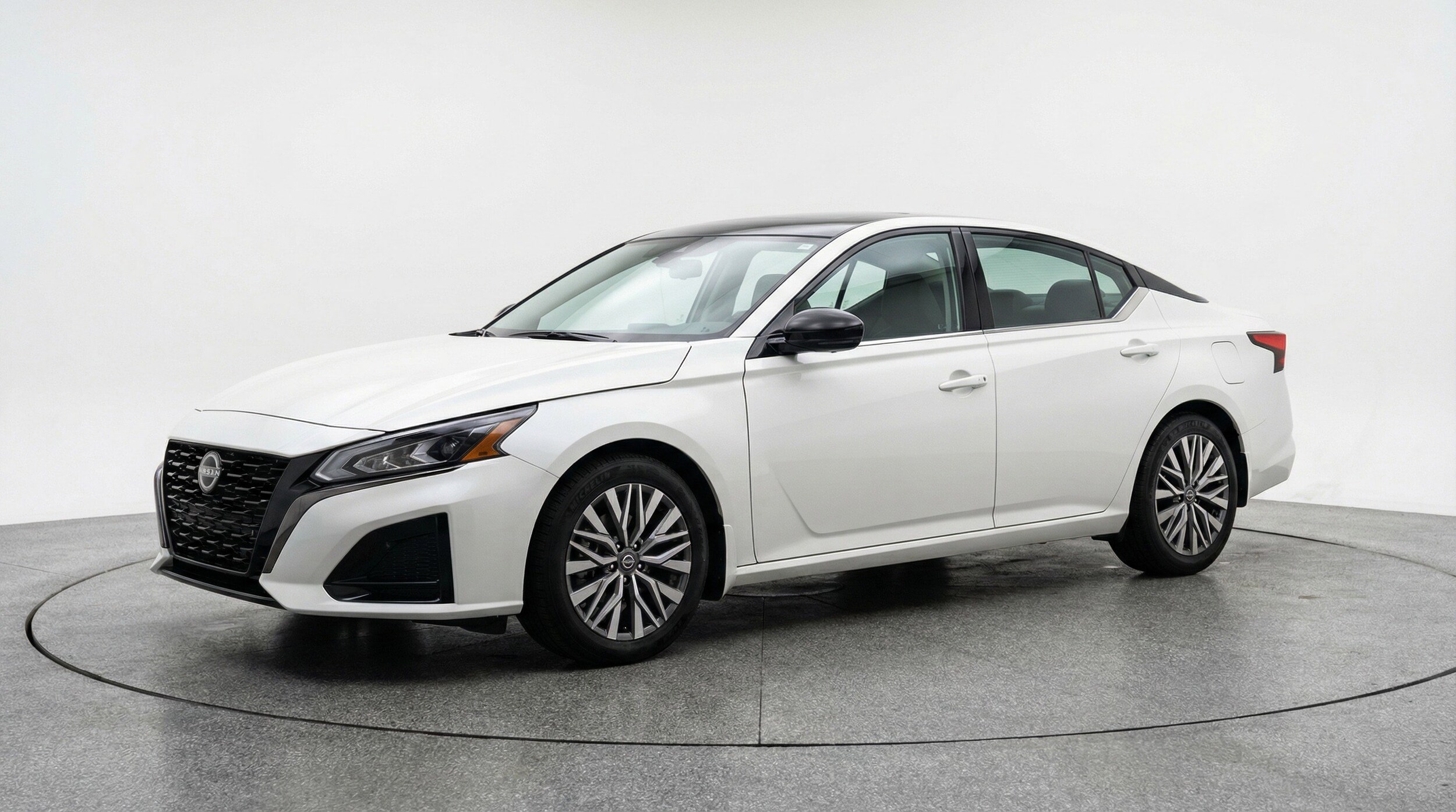 Thumbnail: 2025 Nissan Altima - 3