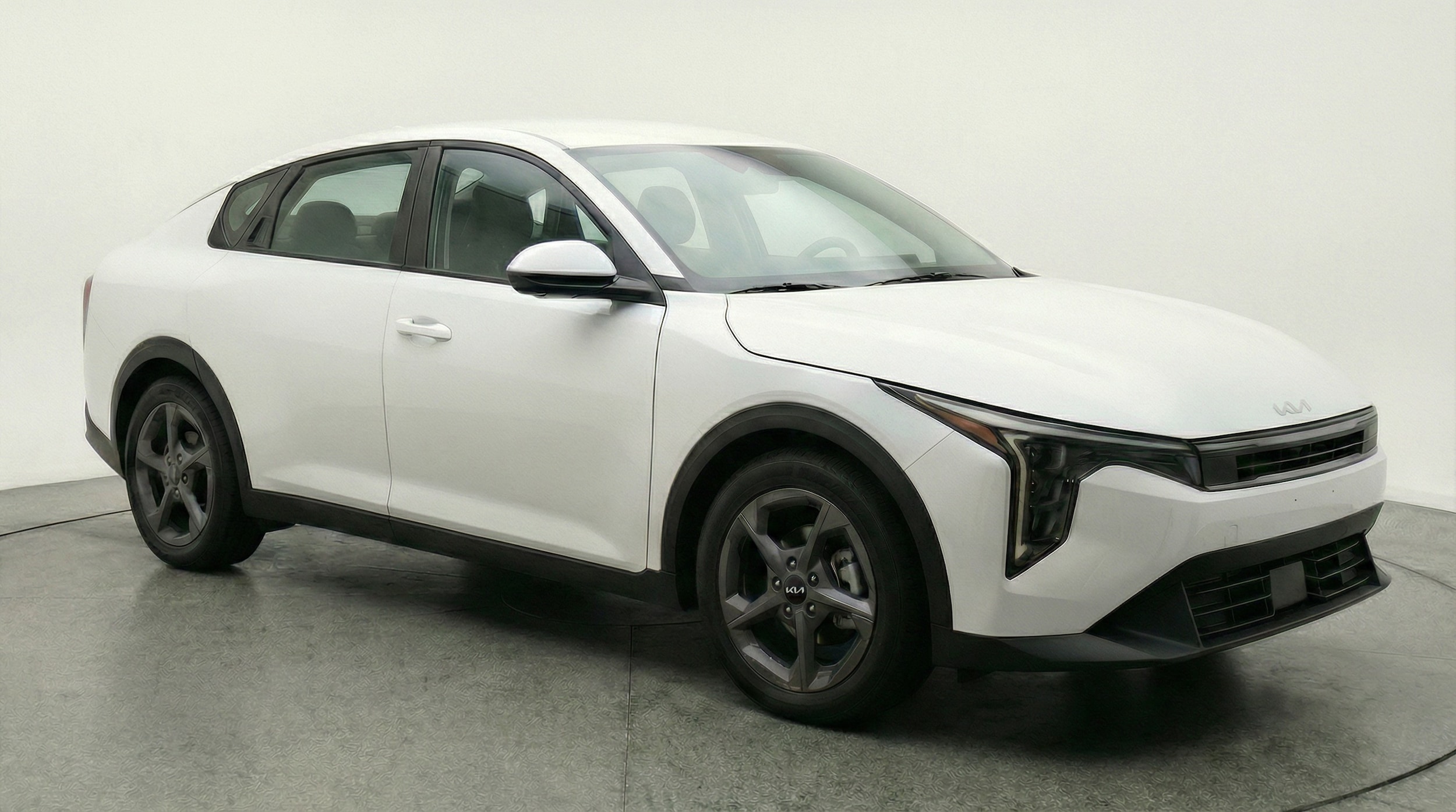 Thumbnail: 2025 Kia K4 - 1