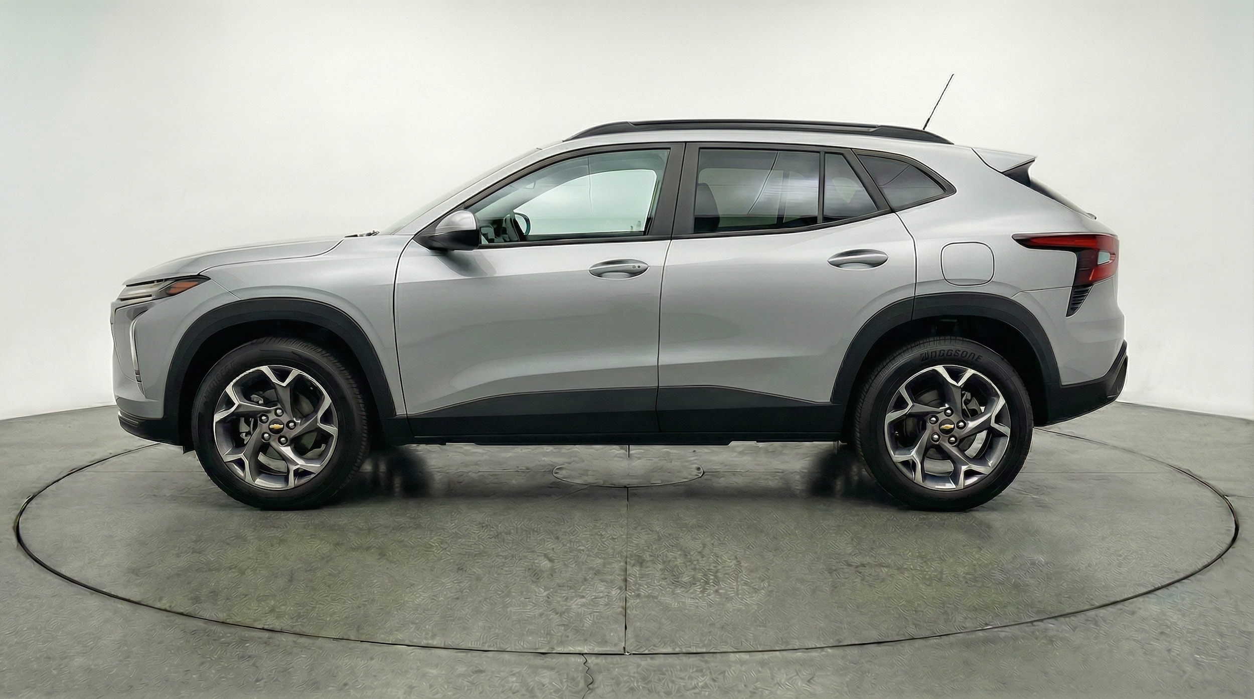 Thumbnail: 2025 Chevrolet Trax - 4