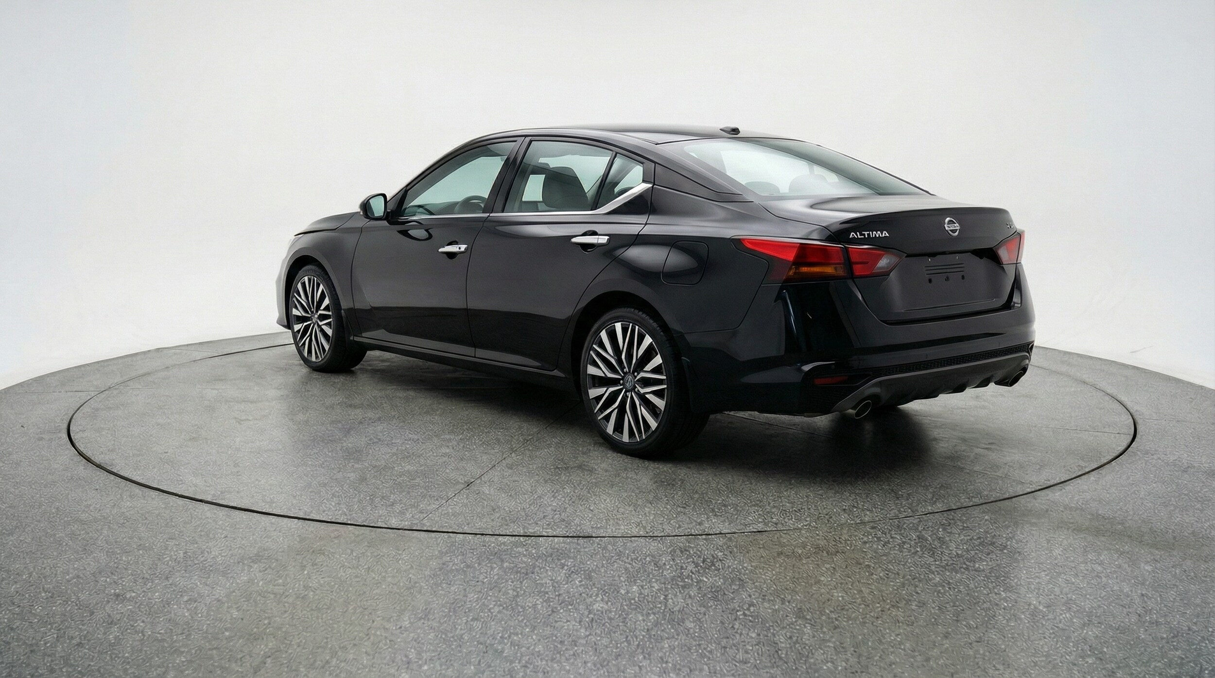 Thumbnail: 2025 Nissan Altima - 5