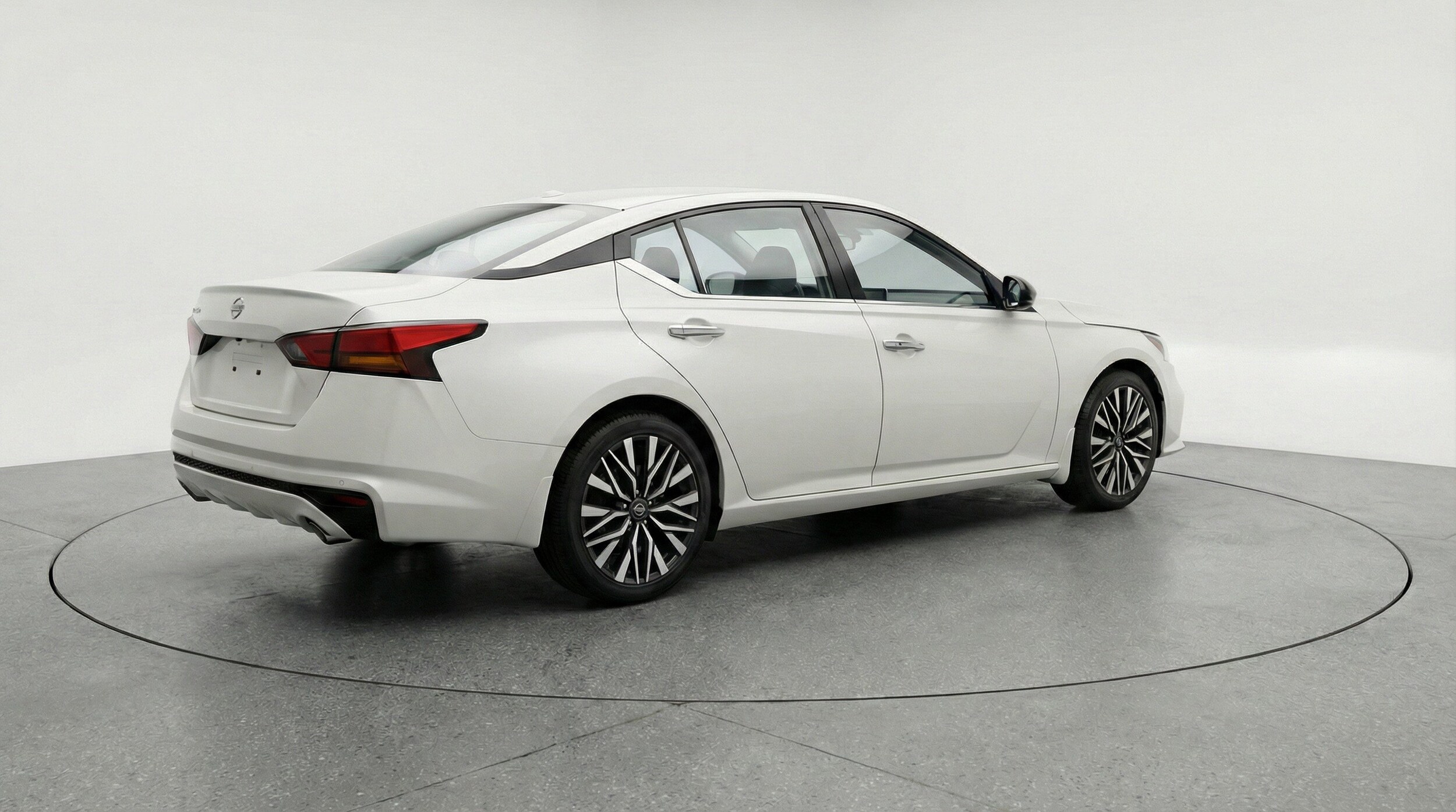 Thumbnail: 2025 Nissan Altima - 9