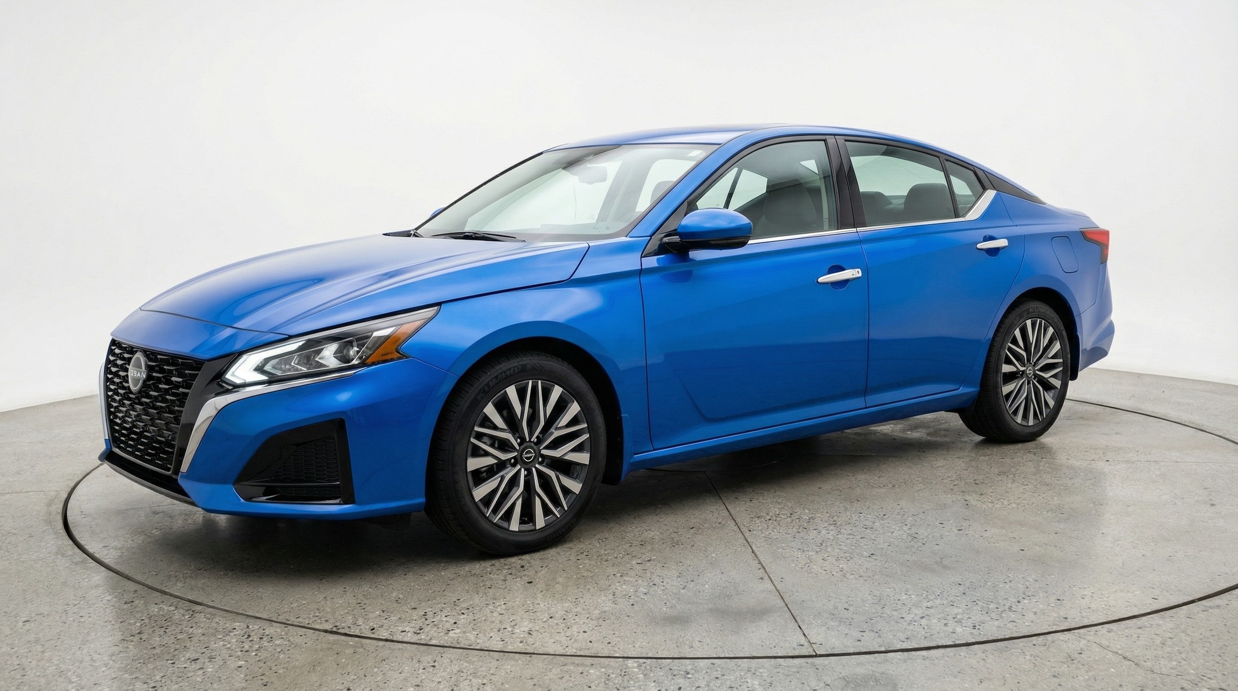 Thumbnail: 2025 Nissan Altima - 3