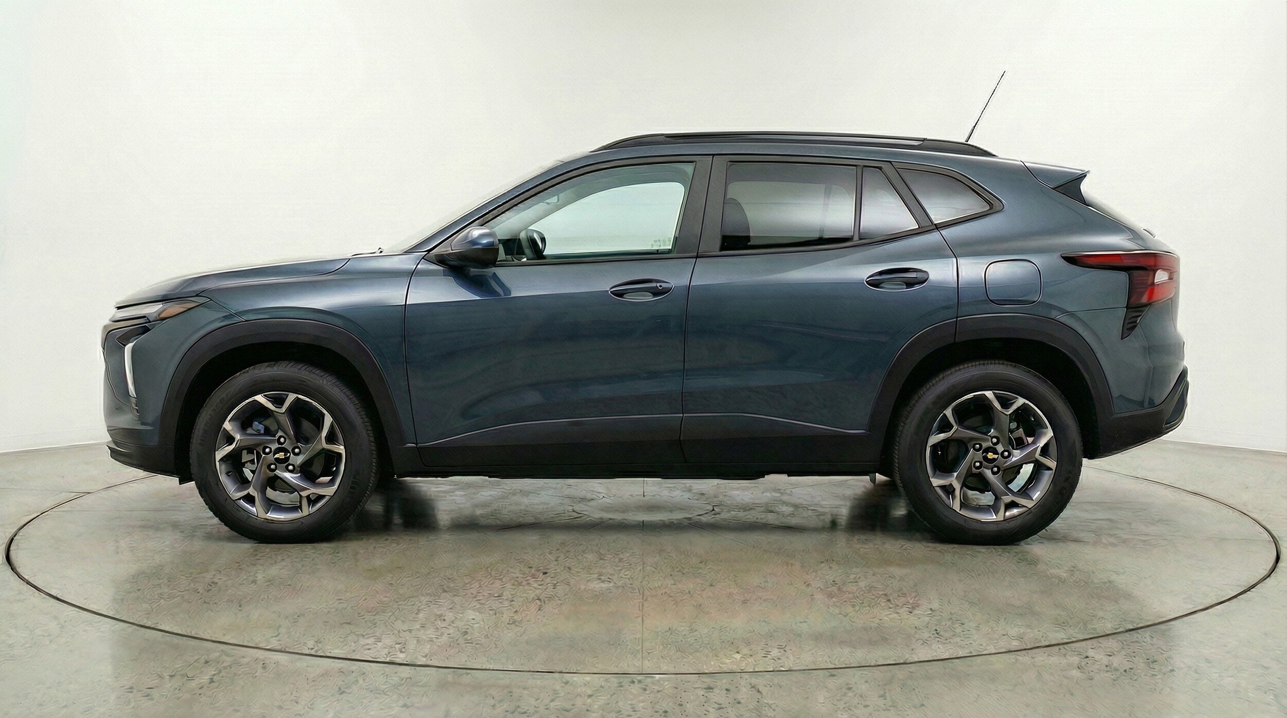 Thumbnail: 2025 Chevrolet Trax - 5